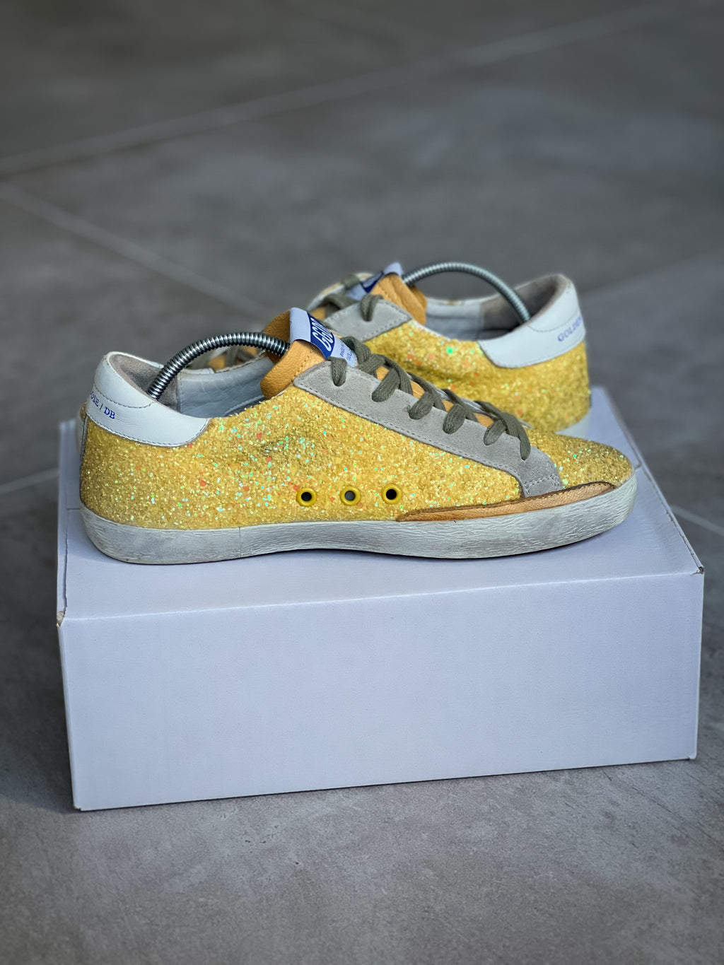 Size 40 | Superstar Yellow Retro Golden Goose