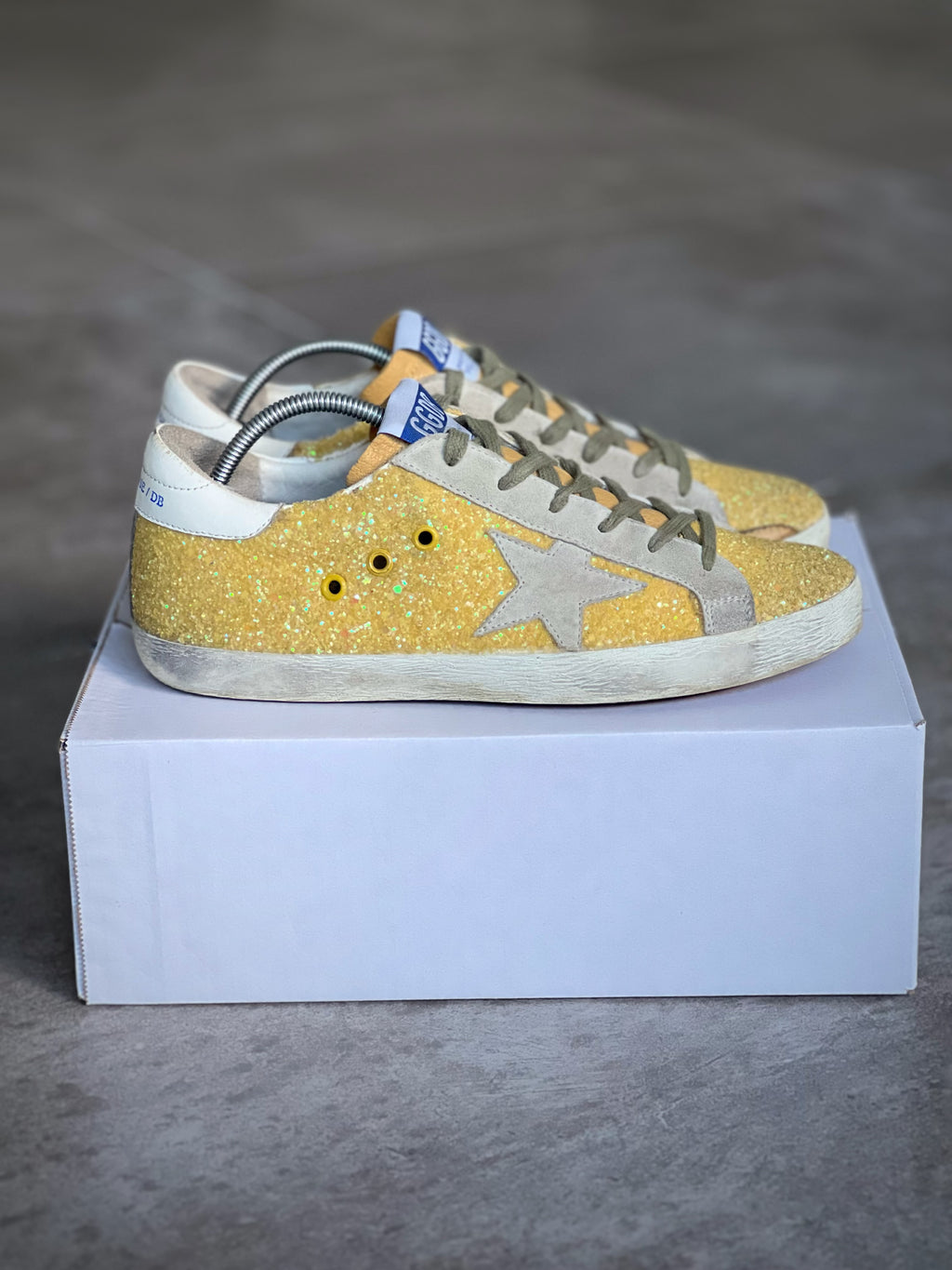 Size 40 | Superstar Yellow Retro Golden Goose