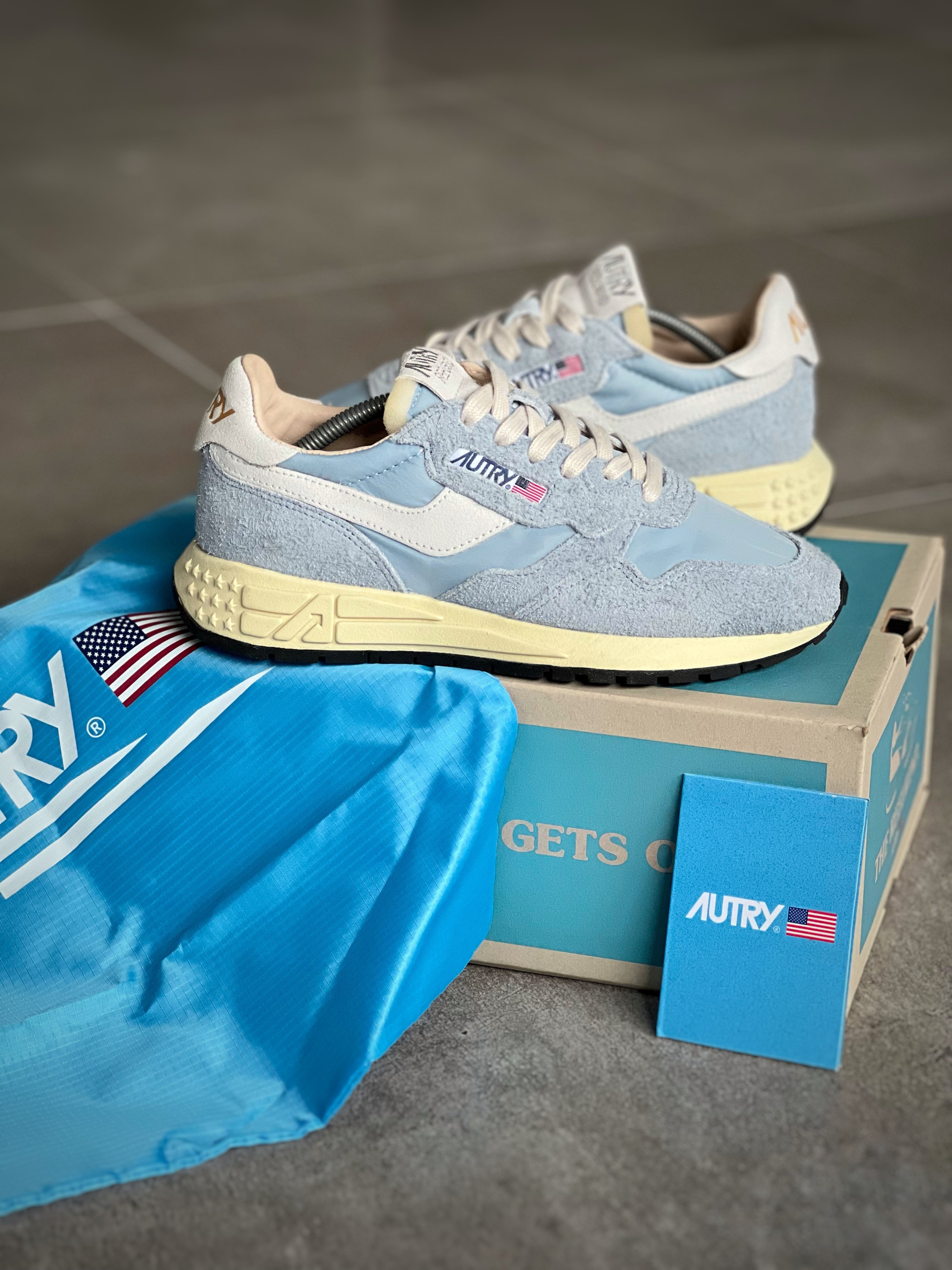 Talla 39 | Autry Reelwind Light Blue Woman Retro Style