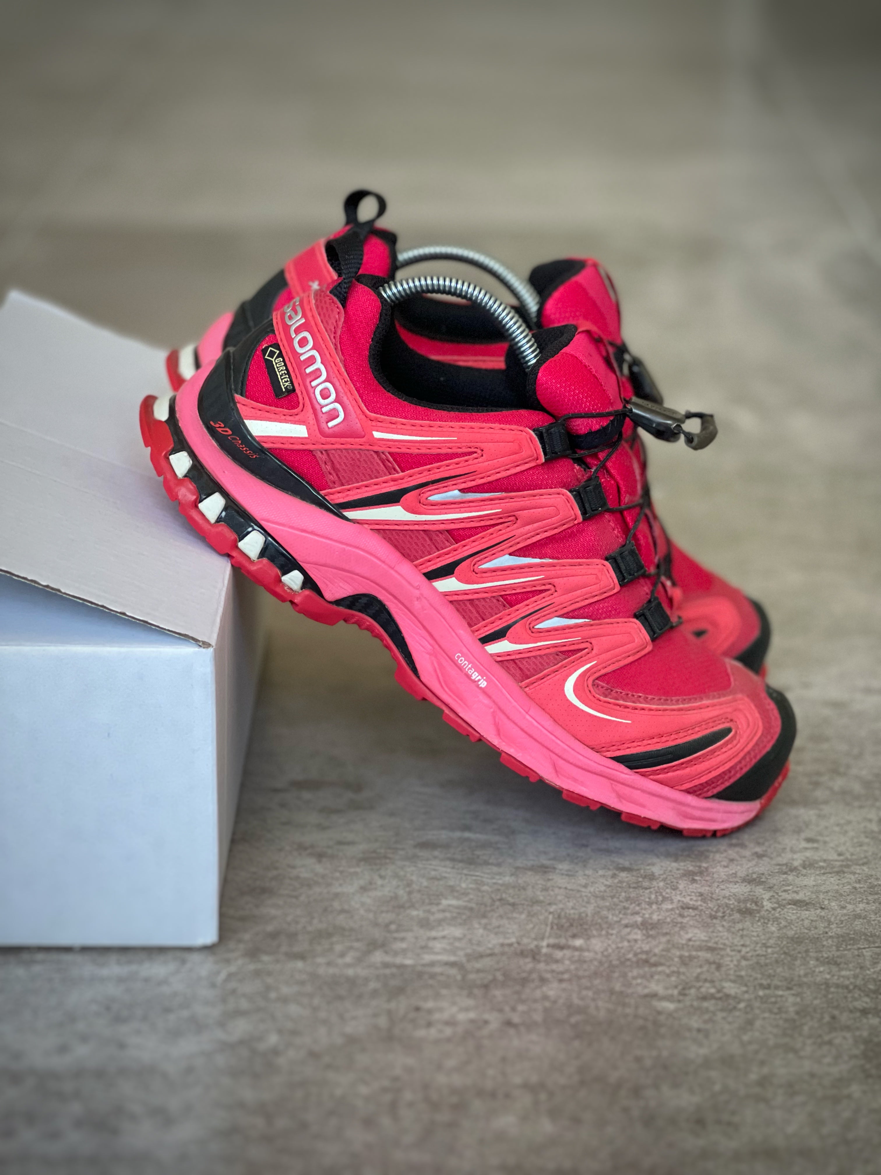 Talla 37,5 | Salomon Outdoor Retro Style Pink Gore Tex Woman