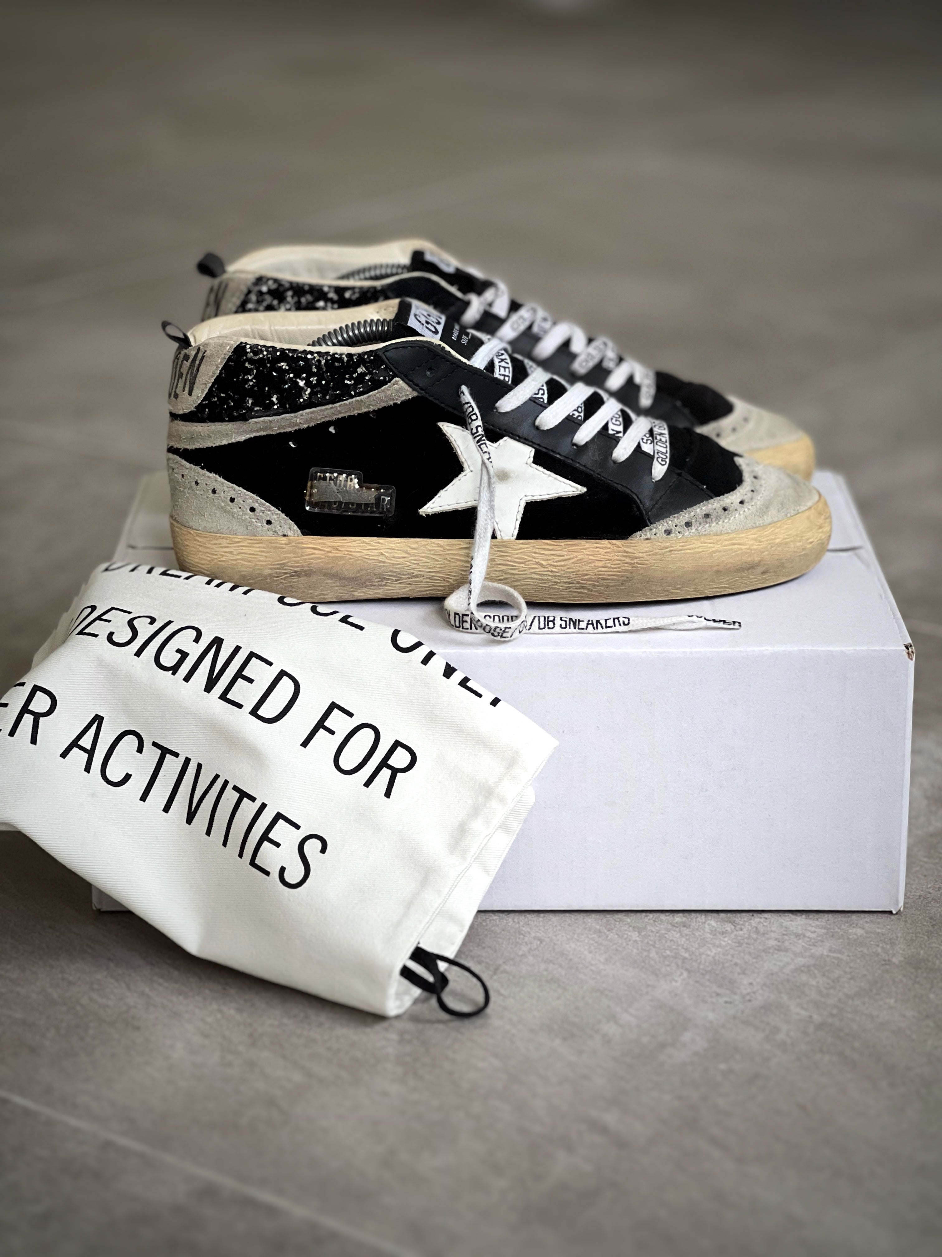 Talla 37 | Golden Goose Mid Star Black Preowned