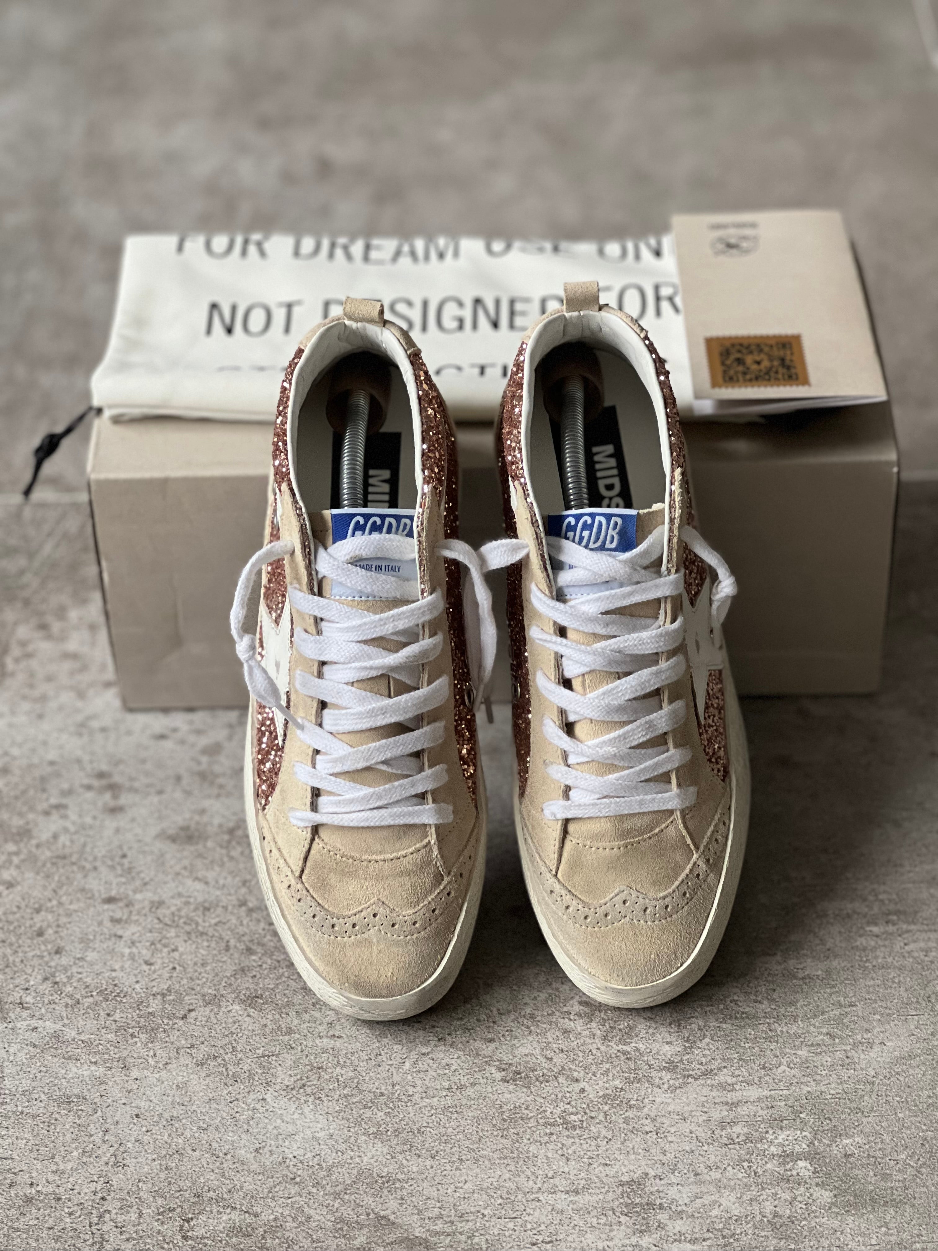 Size 38 | Mid Star Golden Goose