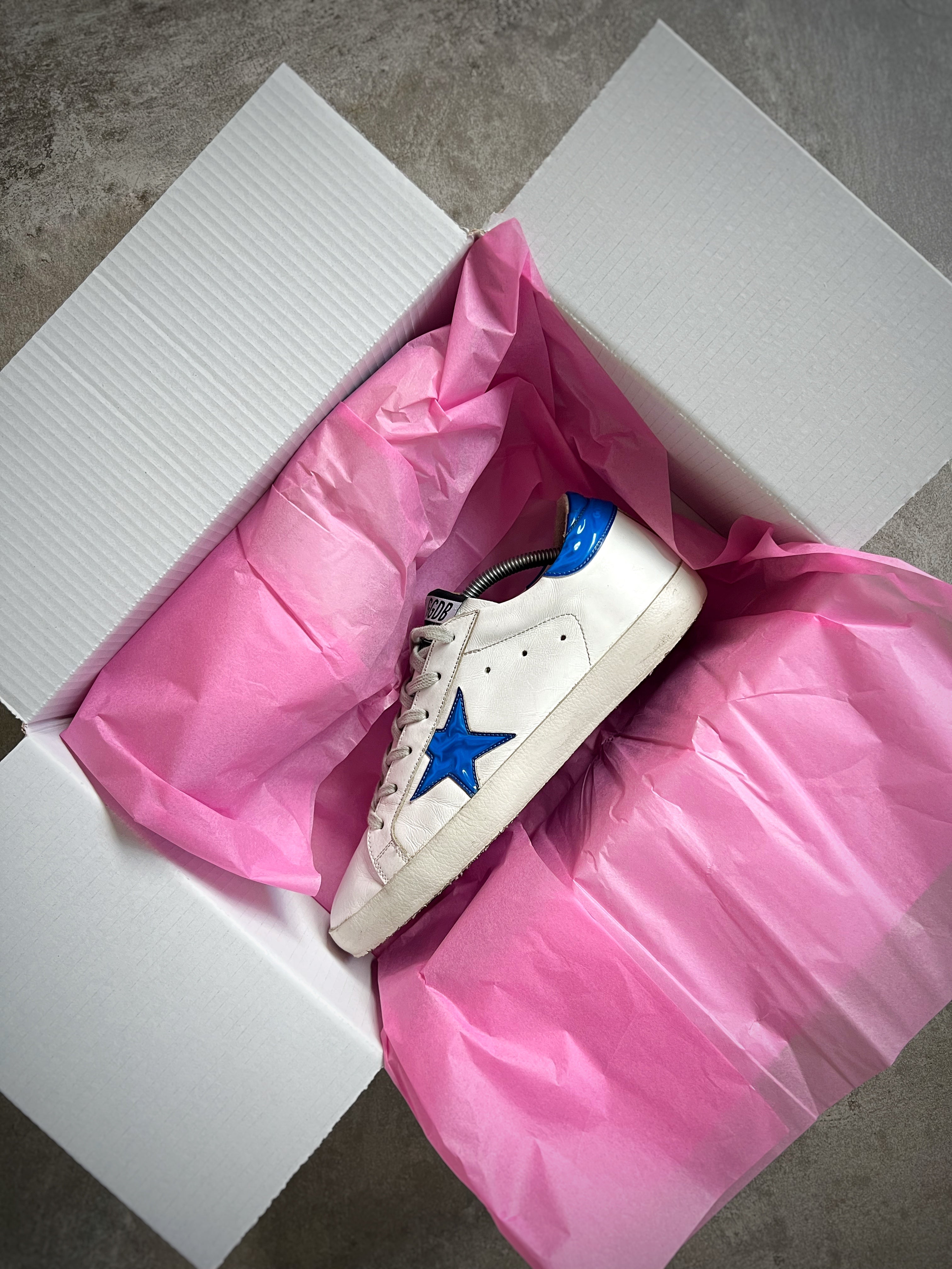 Size 38 | Classic Superstar Golden Goose Preloved