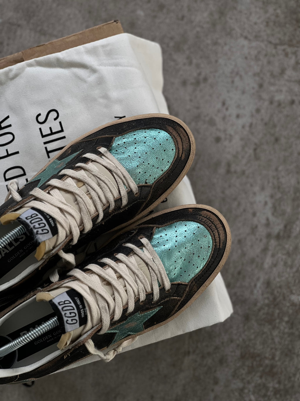 Talla 38 | Ball Star Black Edition Golden Goose