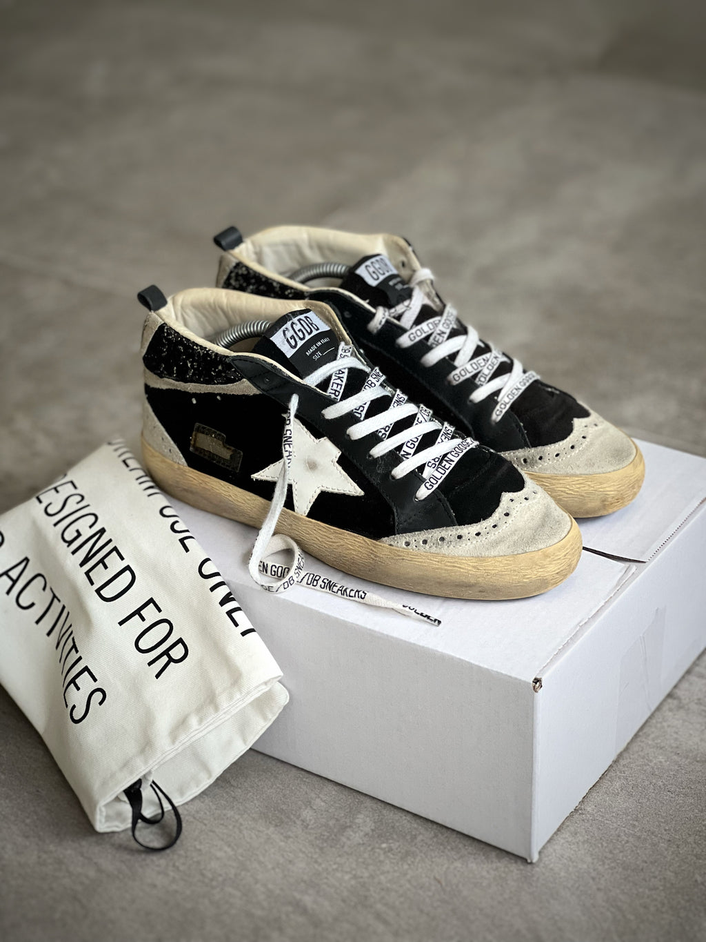 Talla 37 | Golden Goose Mid Star Black Preowned