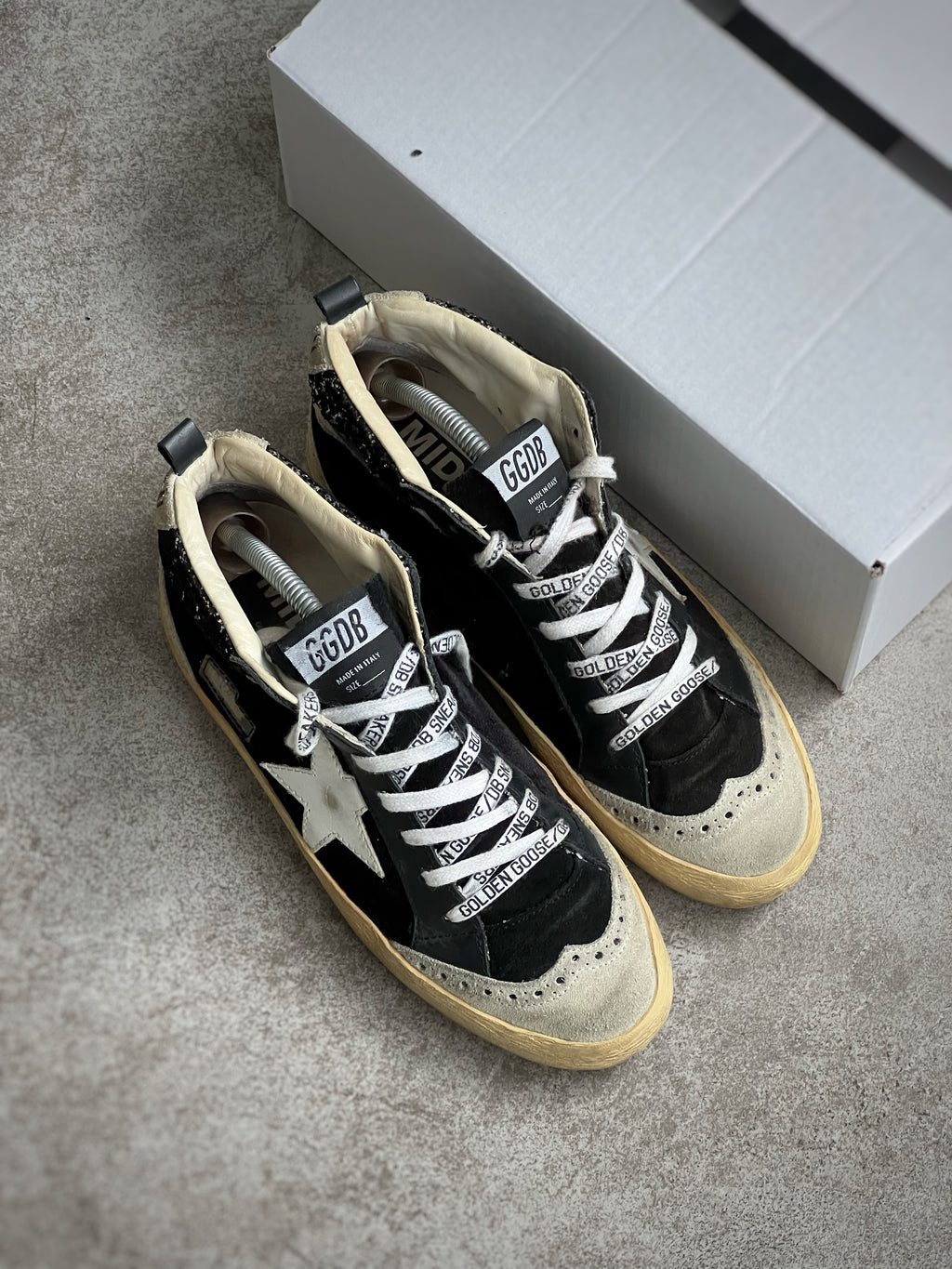 Talla 37 | Golden Goose Mid Star Black Preowned