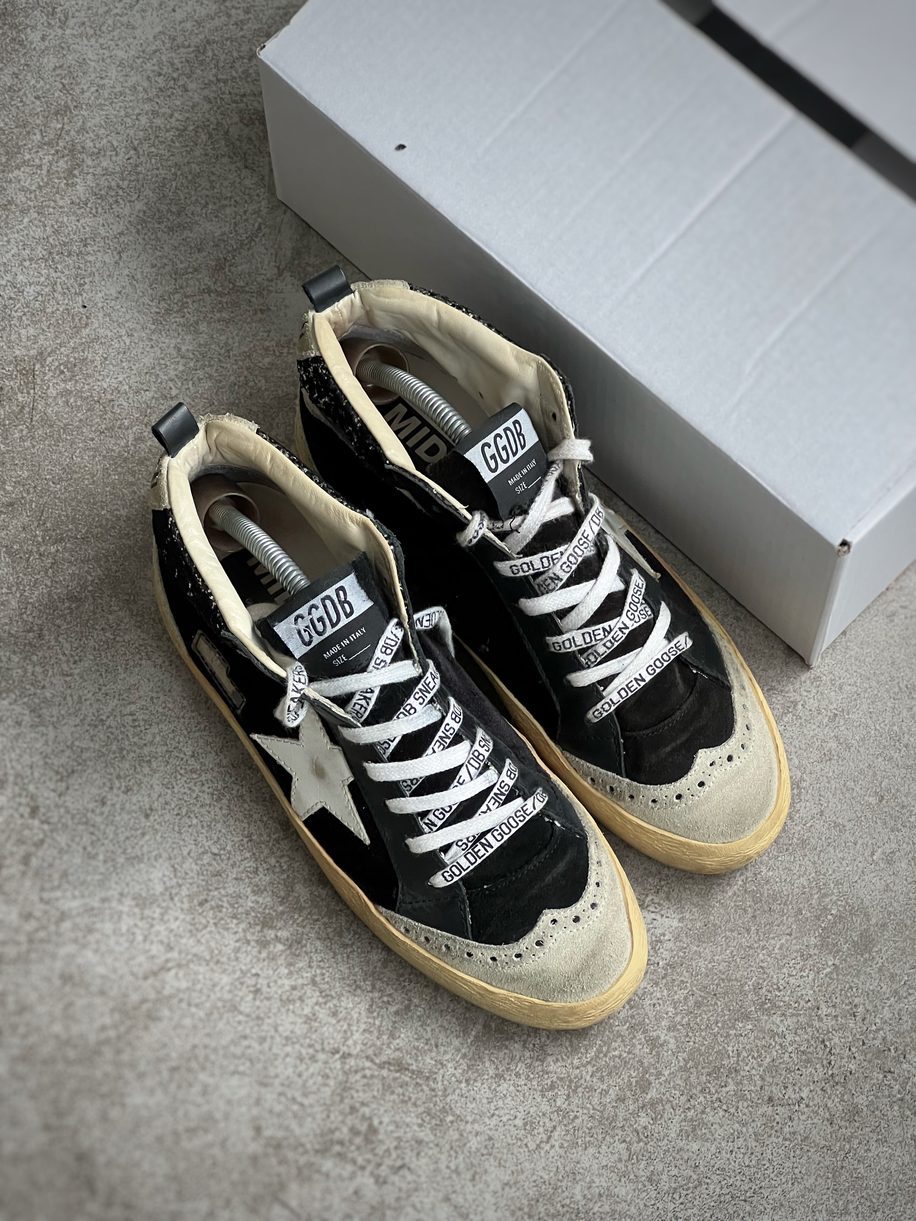 Talla 37 | Golden Goose Mid Star Black Preowned