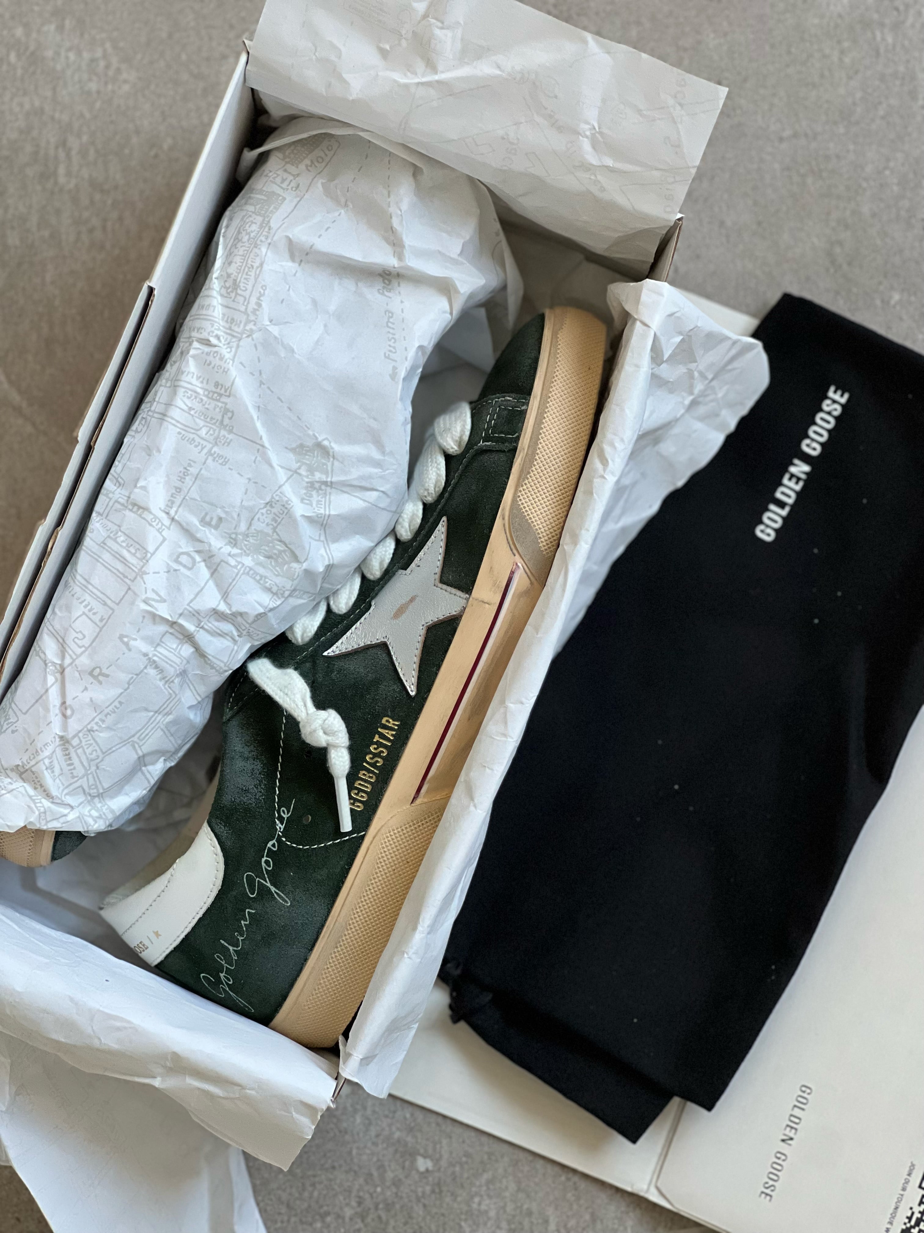 Talla 42 | Golden Goose Superstar Man Green New Collection