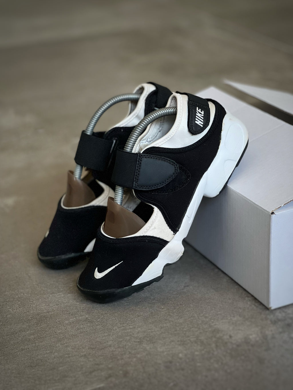 Size 37.5 | Nike Air Rift Retro Style Black & White