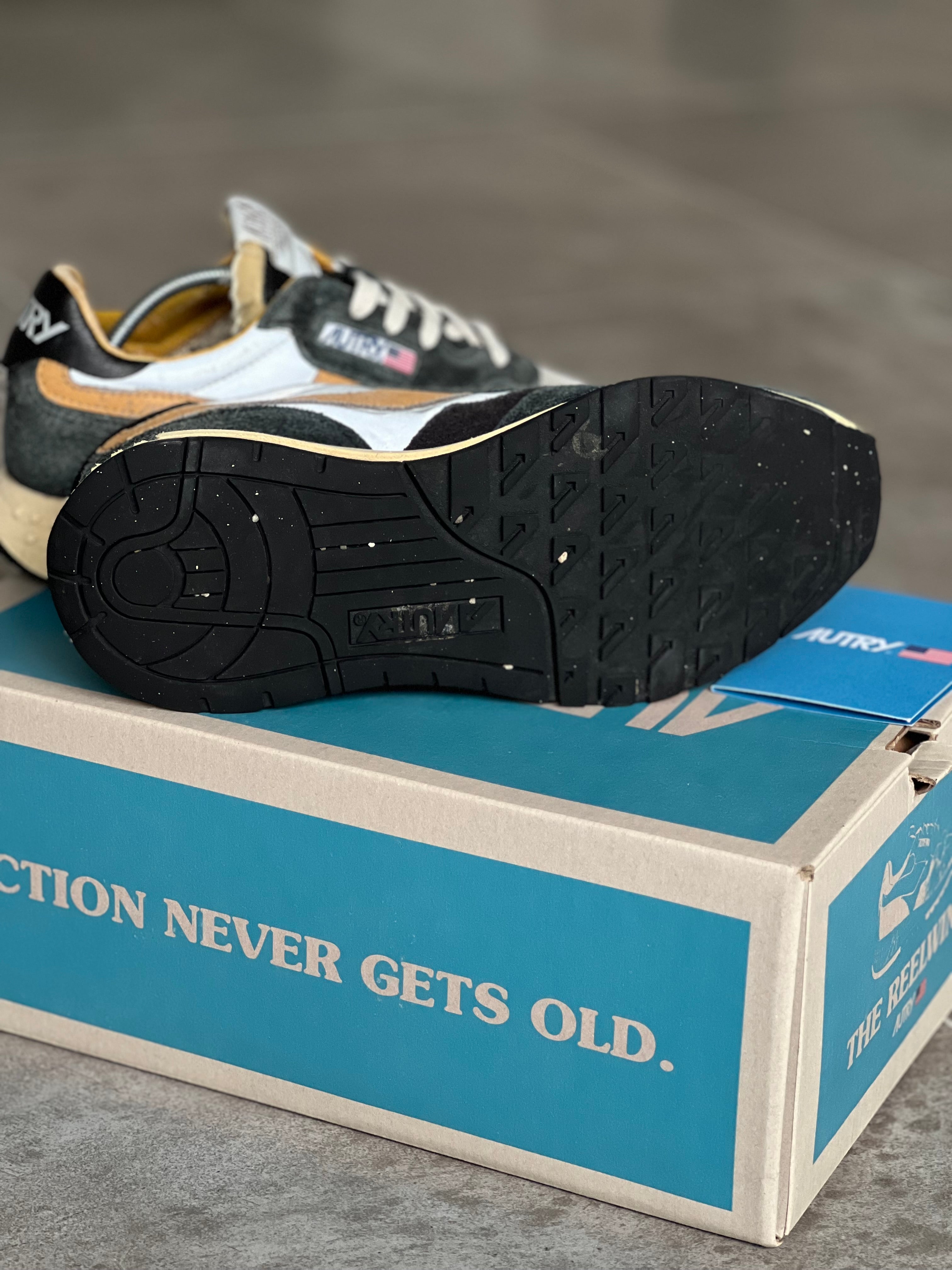 Size 40 | Autry Reelwind Preloved Reflective