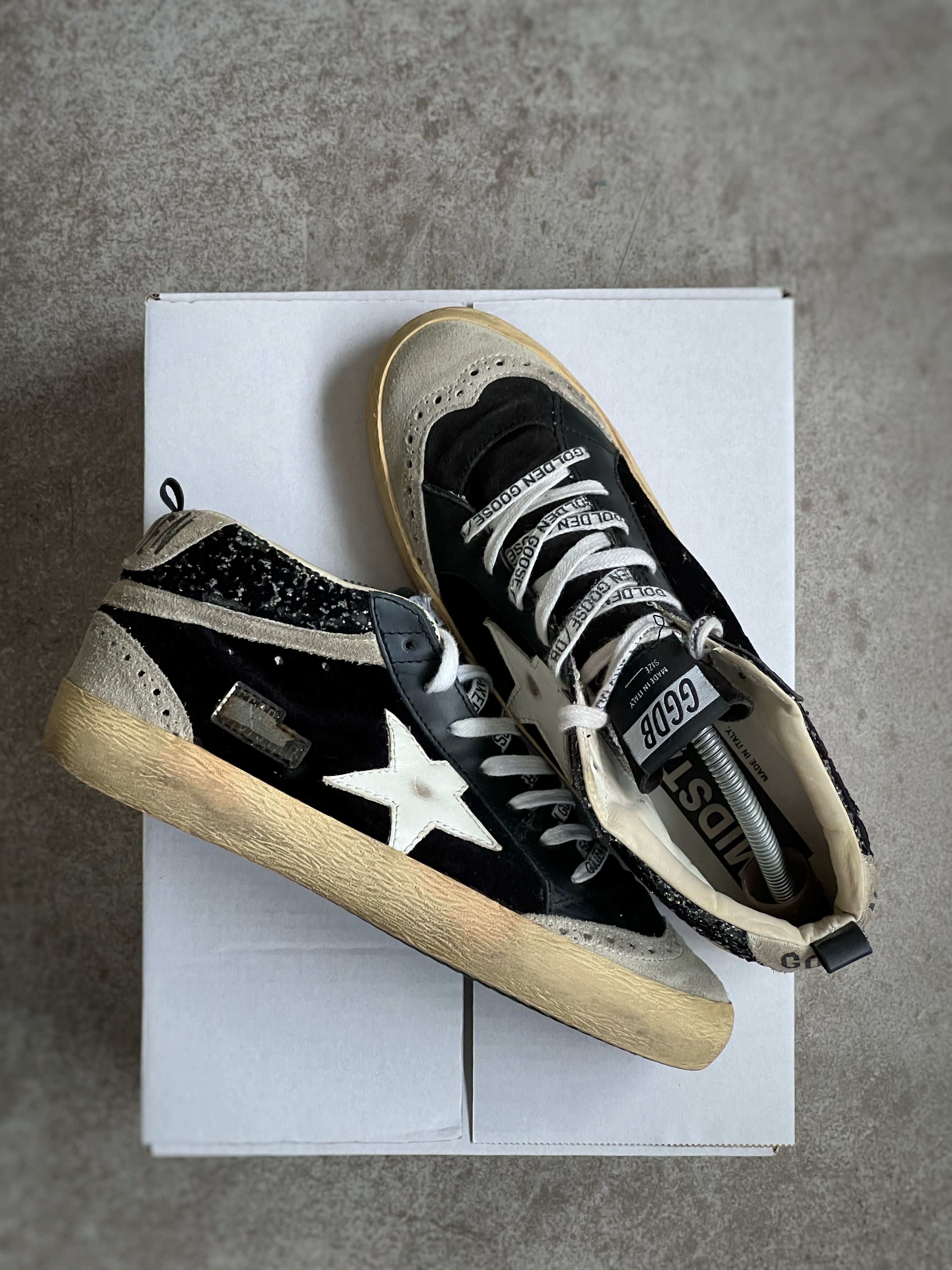 Talla 37 | Golden Goose Mid Star Black Preowned