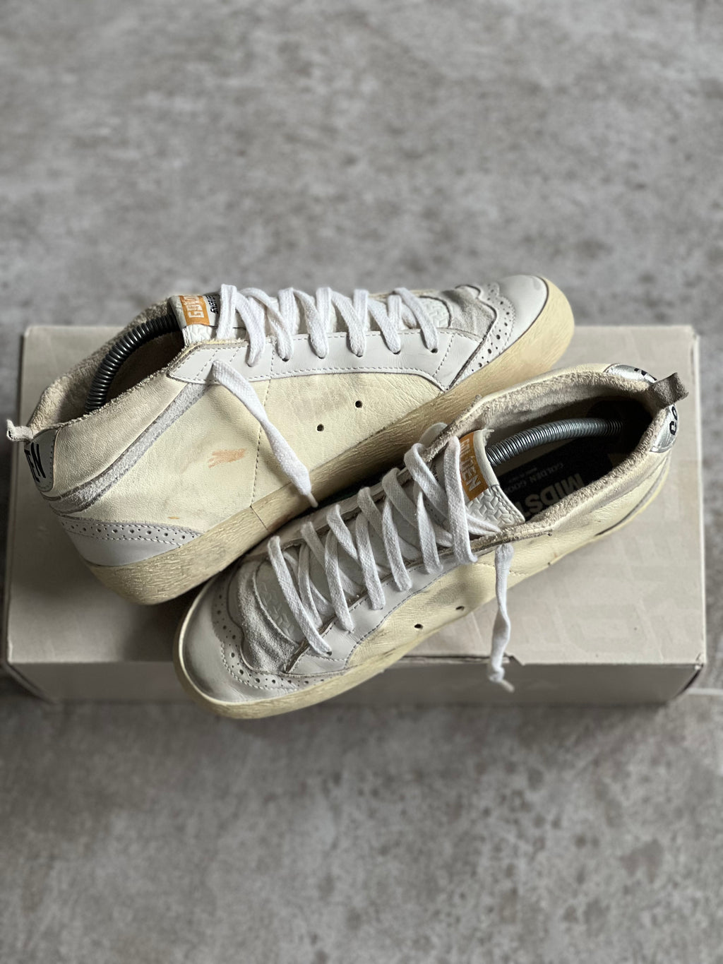 Size 37 | Golden Goose Mid Star Woman