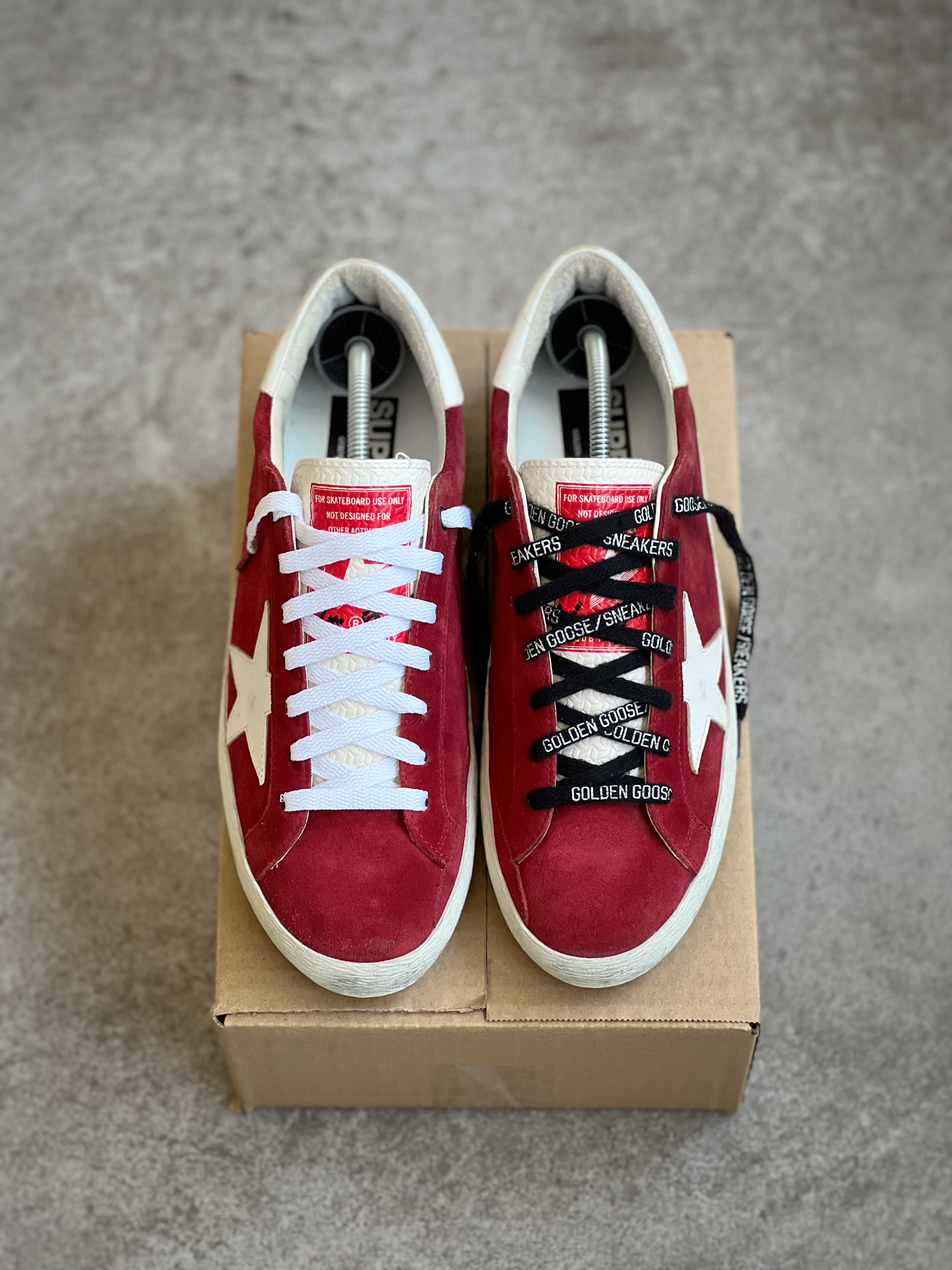Talla 41 | Red & White Superstar