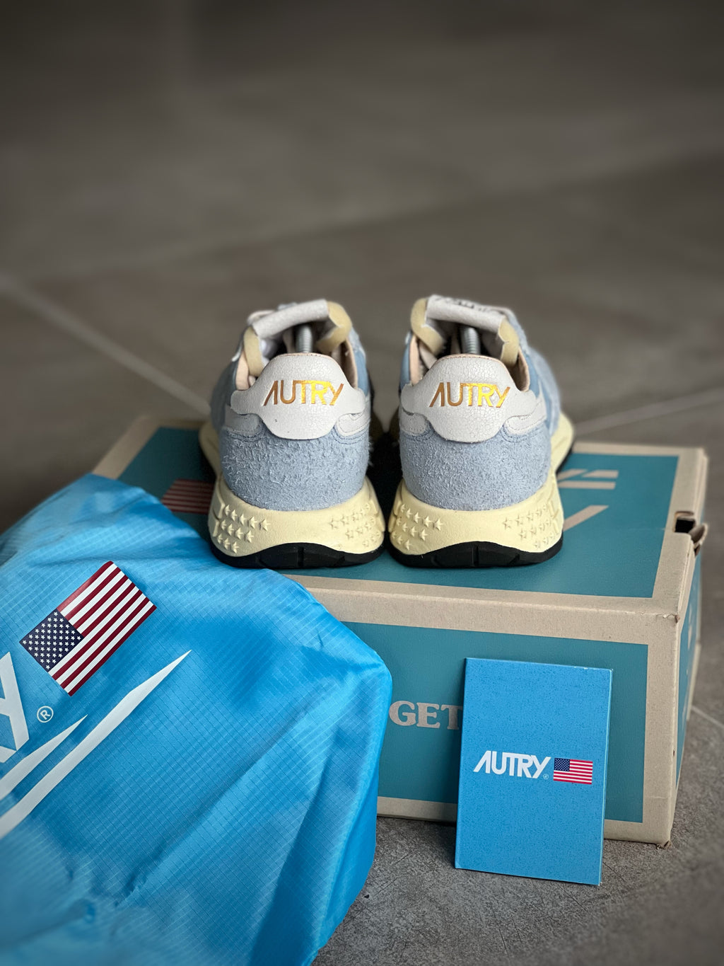 Talla 39 | Autry Reelwind Light Blue Woman Retro Style