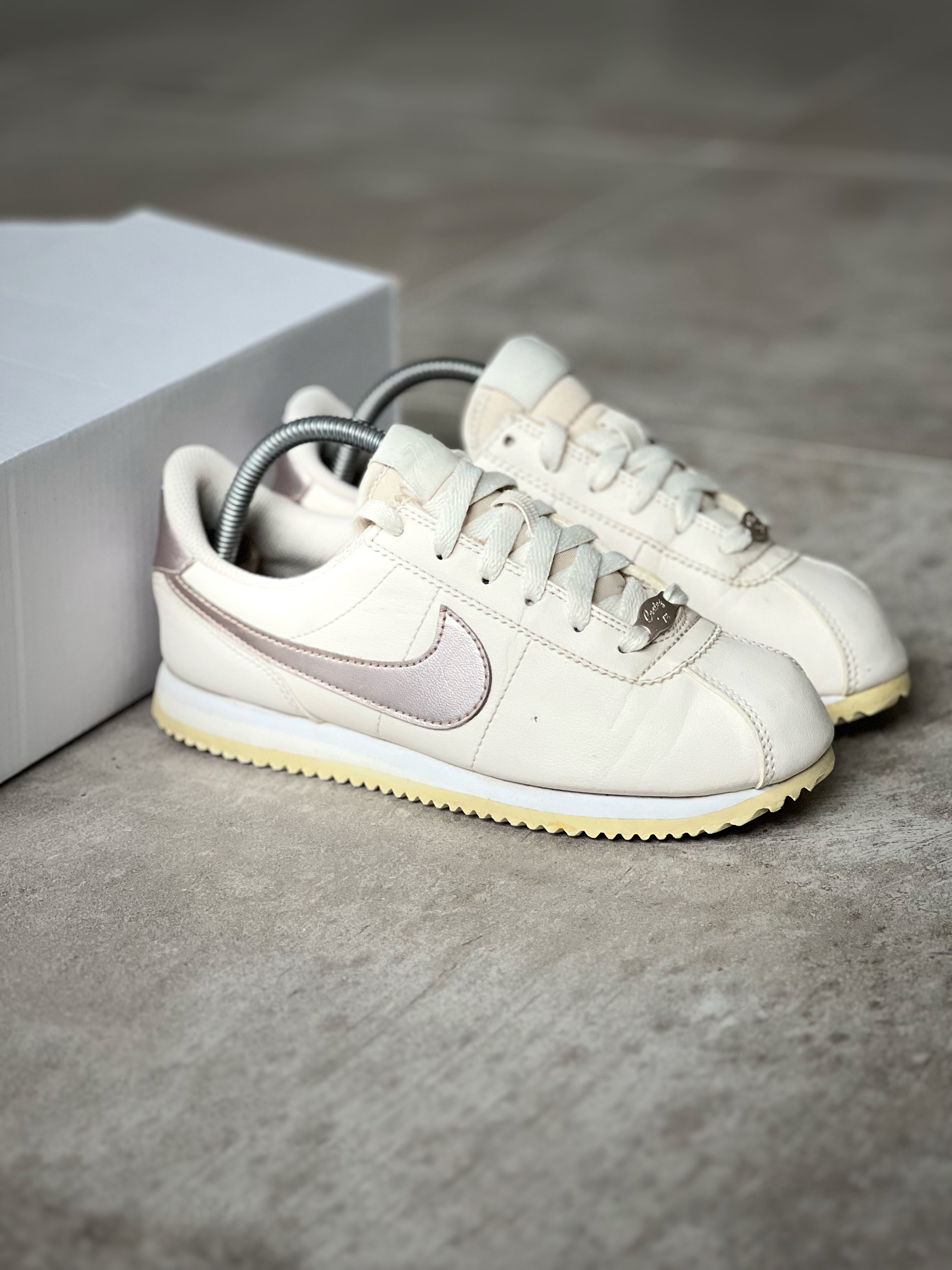 Size 36 | Nike Cortez Retro Preloved Woman Beige