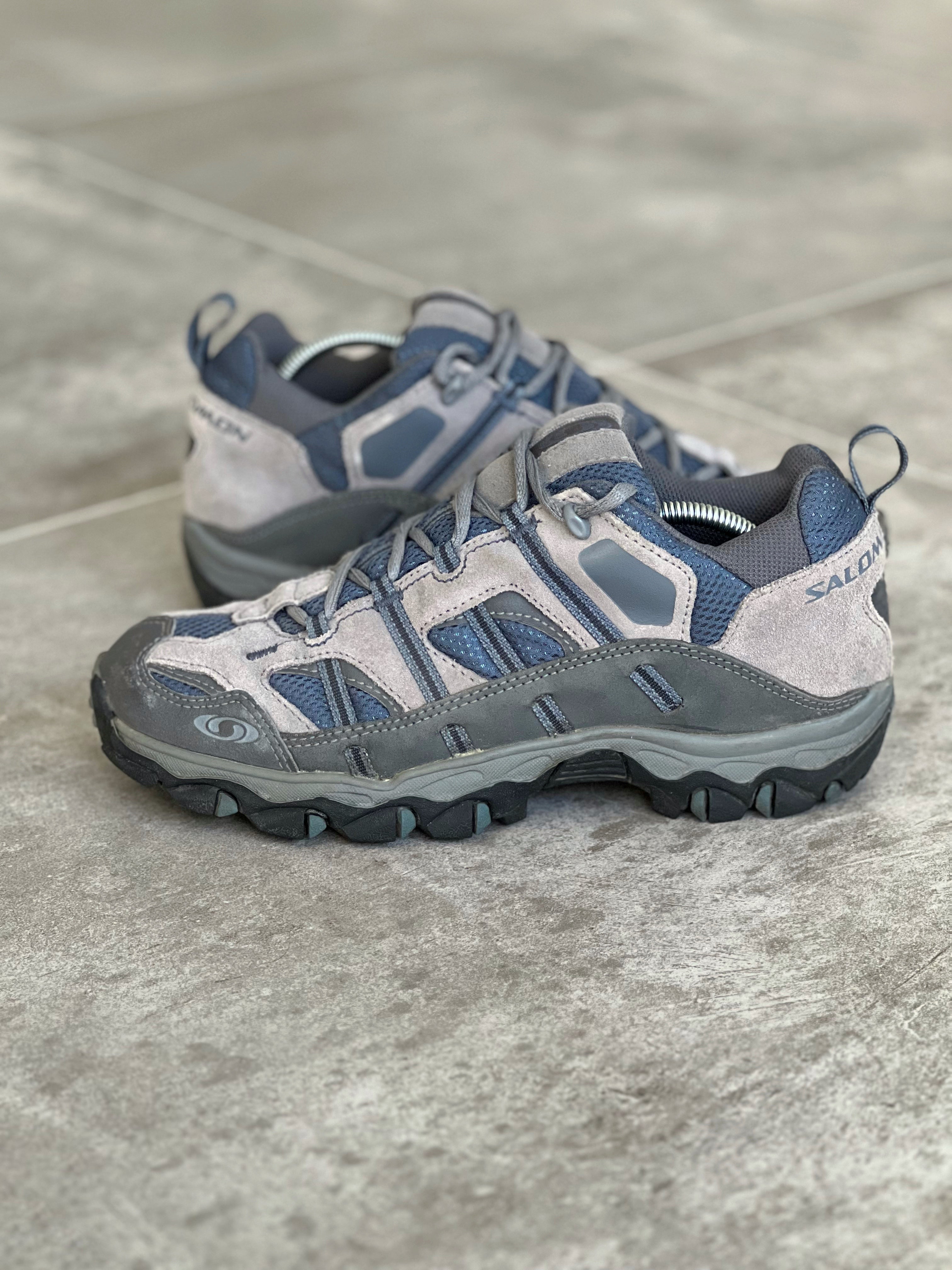 Size 40.5 | Salomon Outdoor boots y2k style