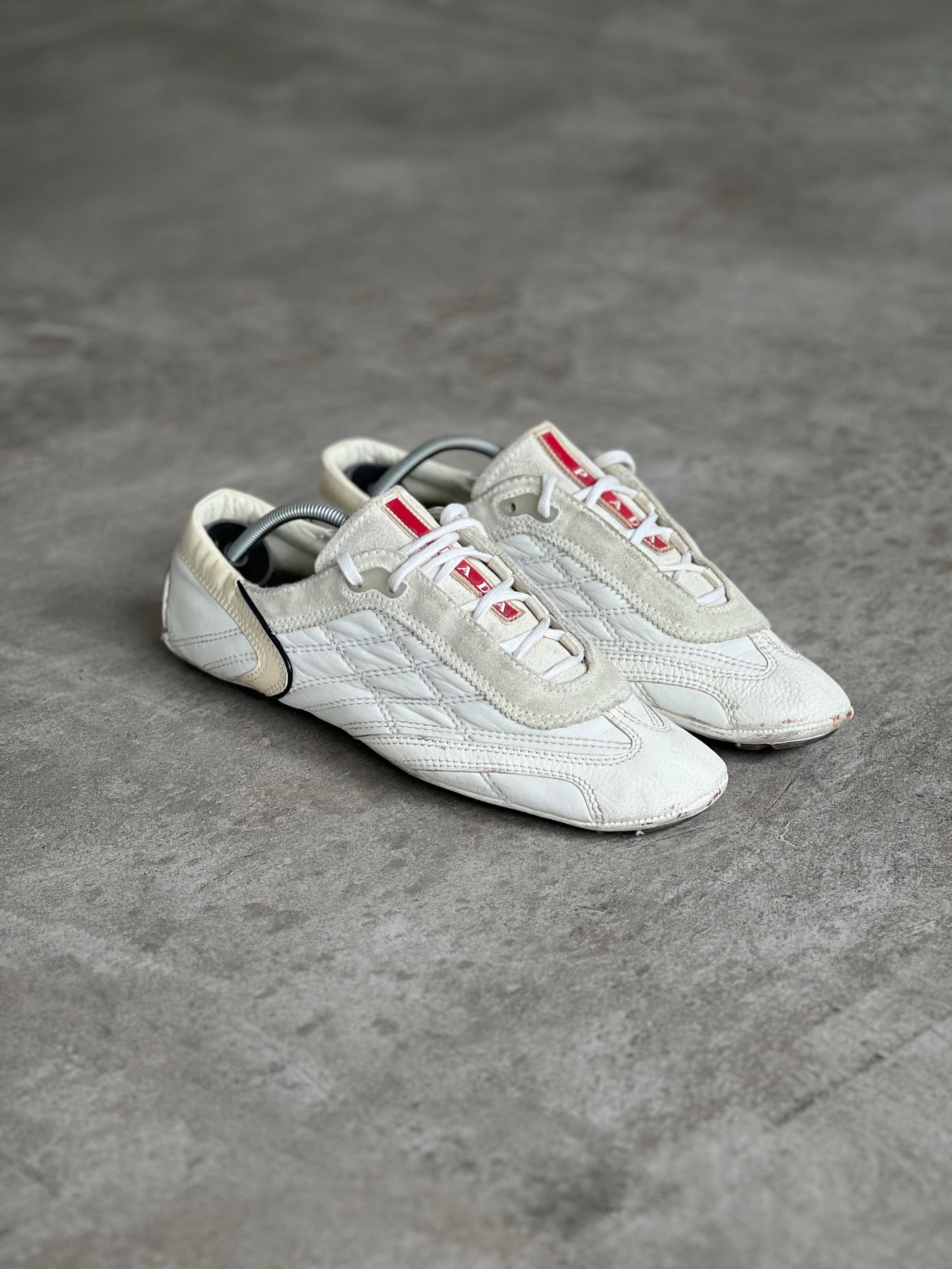 Size 40 | Prada Vintage Sneakers Original Y2k Style