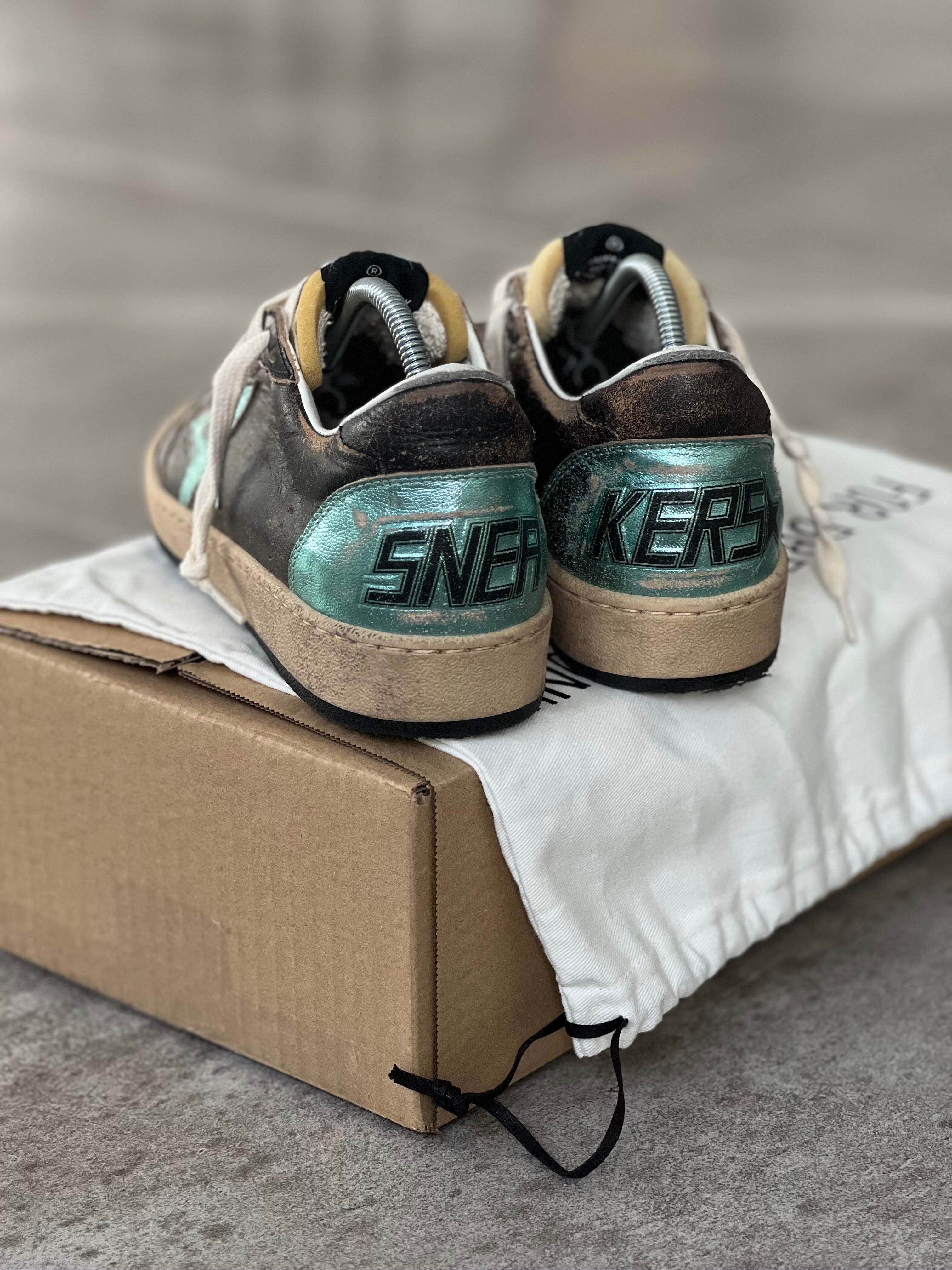 Talla 38 | Ball Star Black Edition Golden Goose