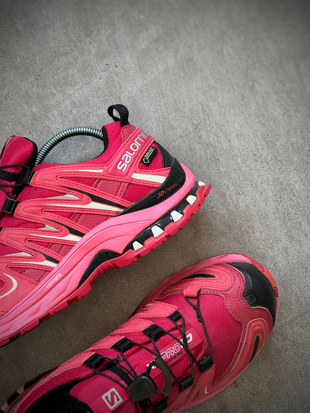 Size 7.5 | Salomon Outdoor Retro Style Pink Gore Tex Woman