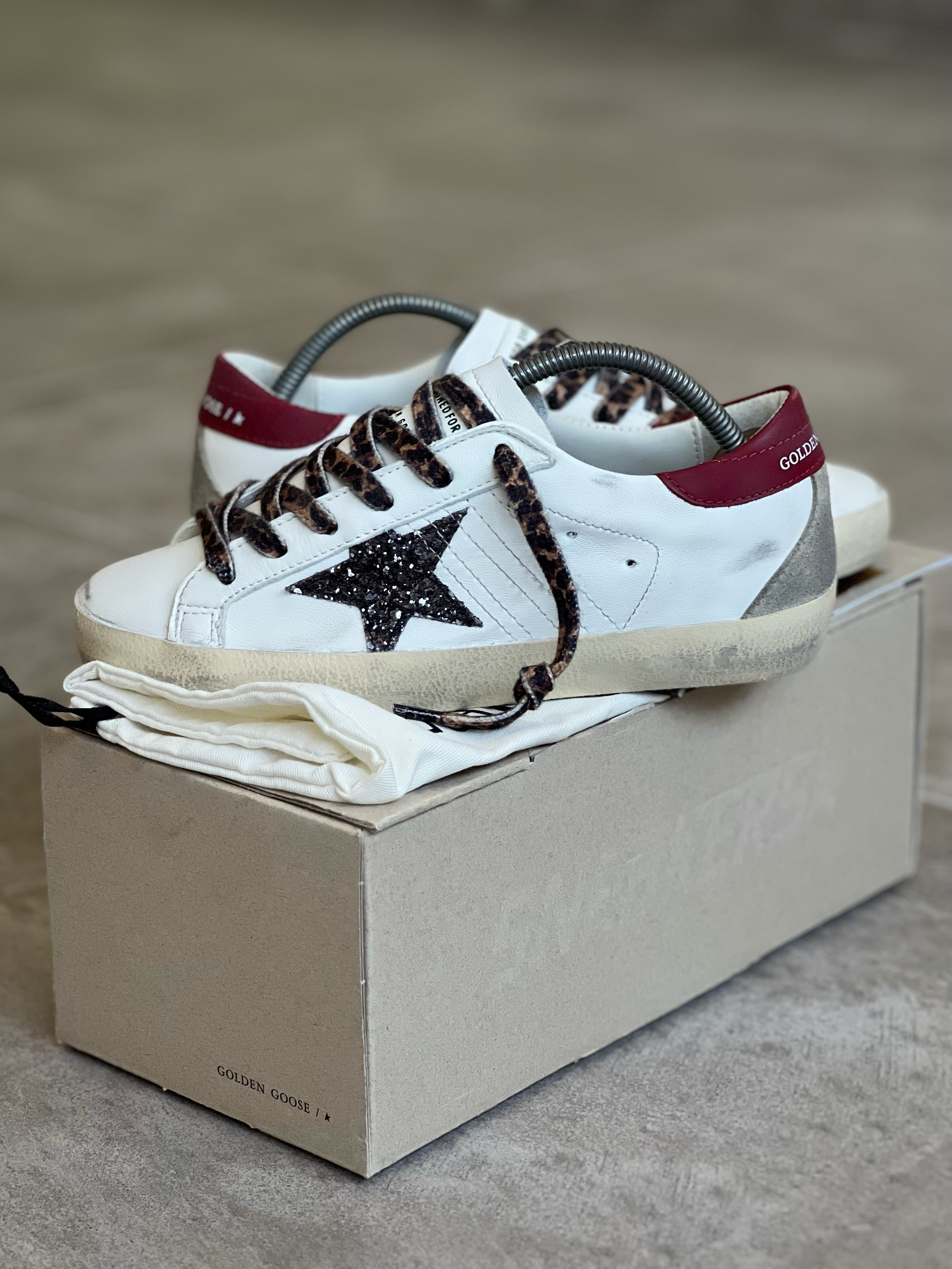 Size 36 | Golden Goose Superstar Woman