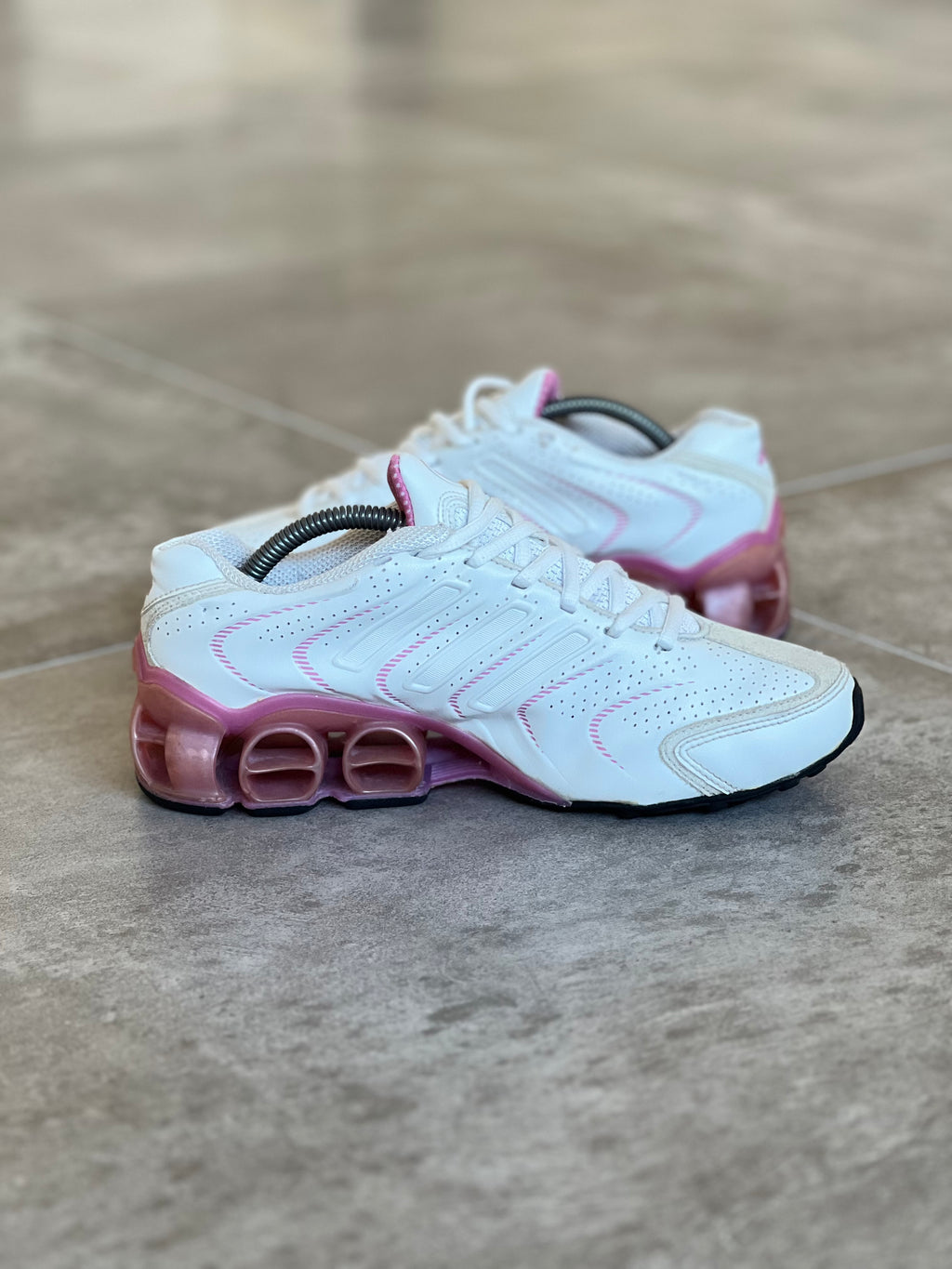 Size 37 | Y2k Adidas White & Pink