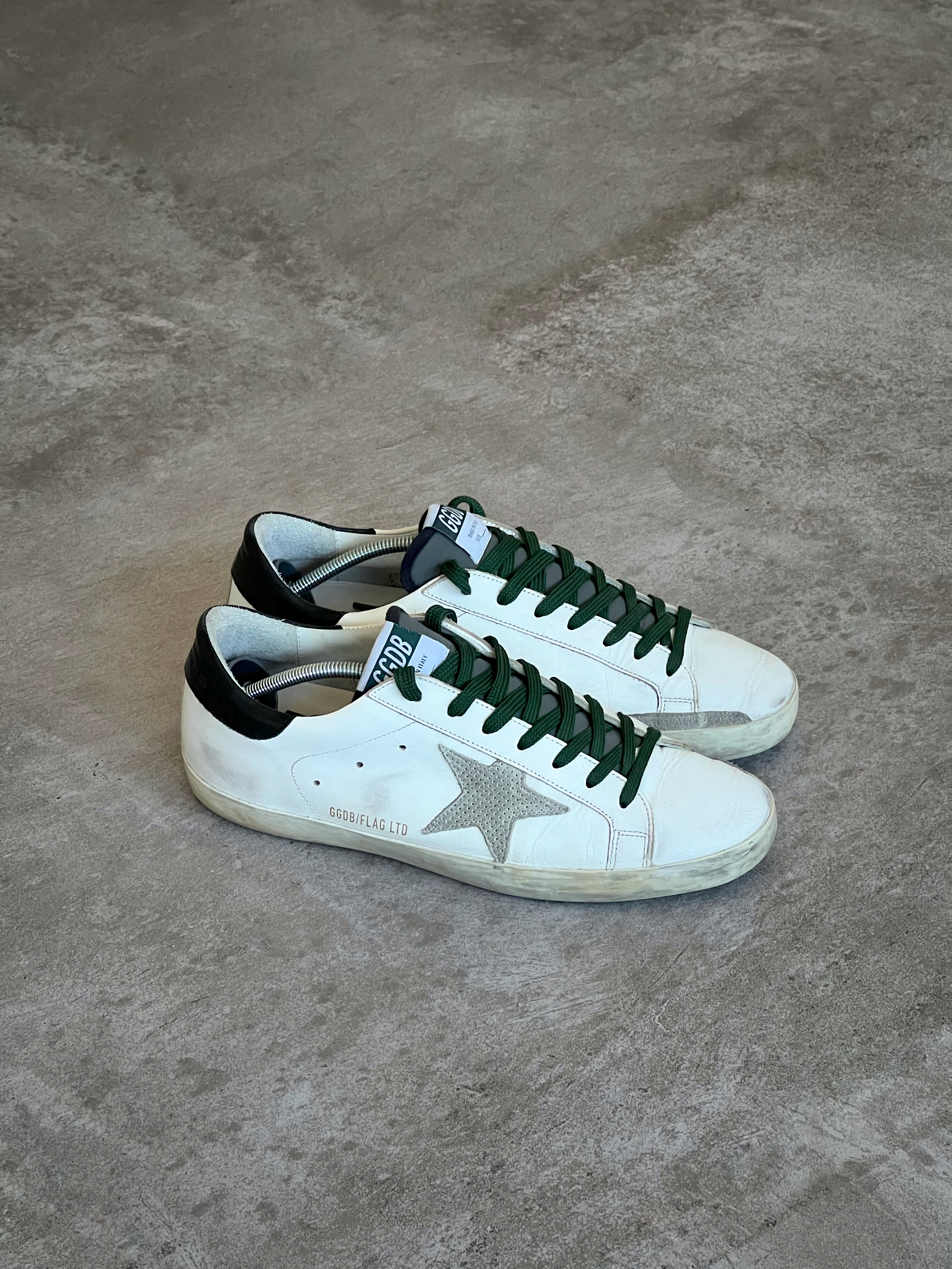 Size 42 | Golden Goose White Classic Man