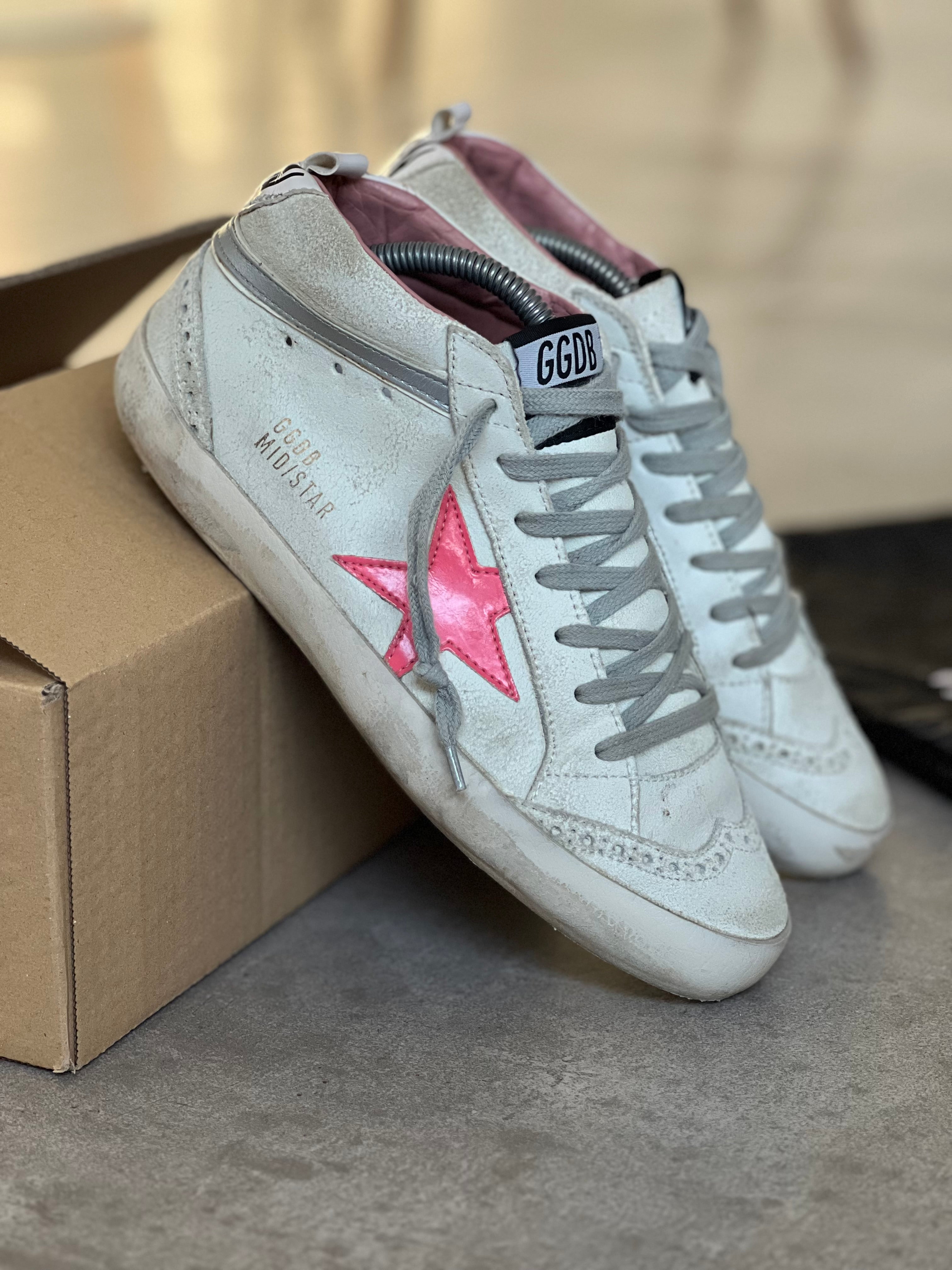 Talla 37 | Golden Goose Mid Star Woman