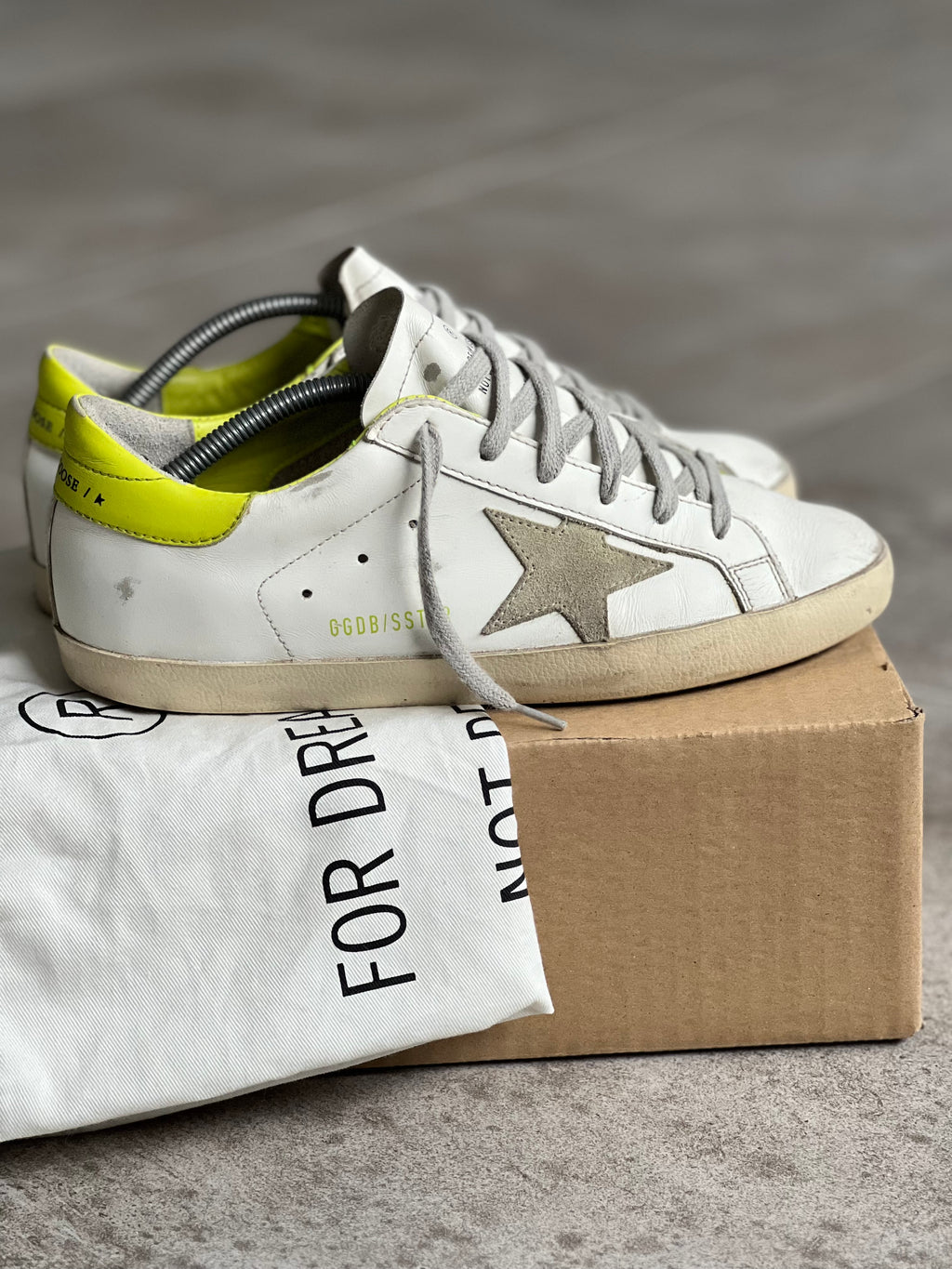 Talla 39 | Golden Goose Superstar Fluor