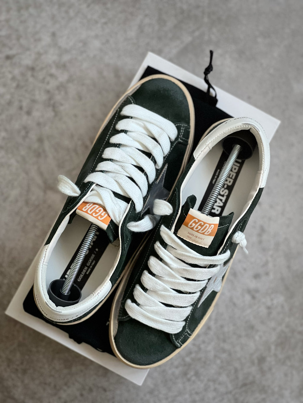 Talla 42 | Golden Goose Superstar Man Green New Collection