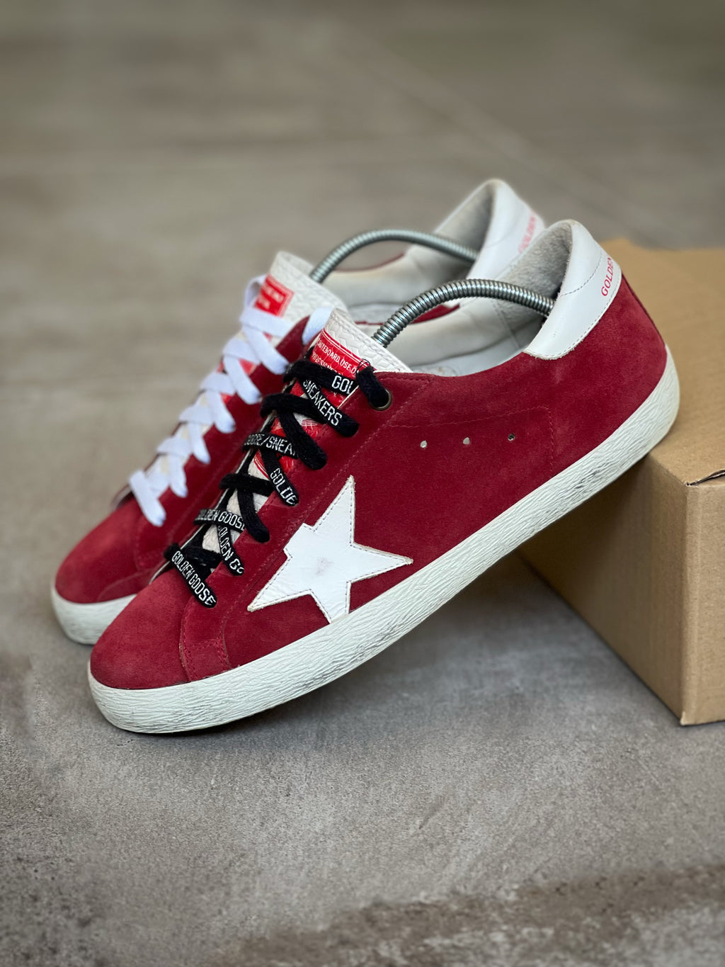 Talla 41 | Red & White Superstar