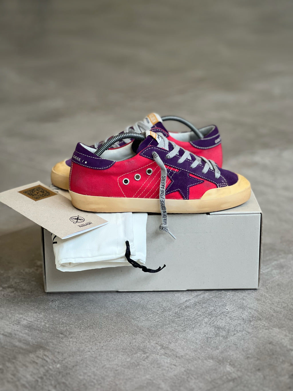 Golden Goose Superstar Woman Brand New