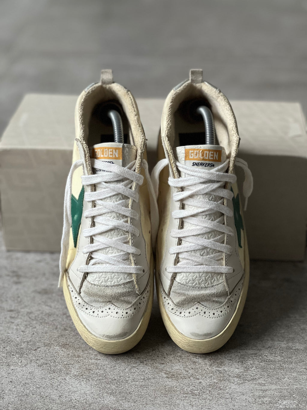 Size 37 | Golden Goose Mid Star Woman