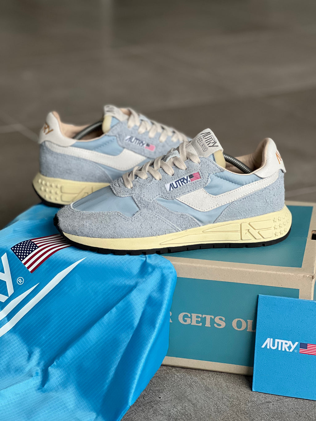Talla 39 | Autry Reelwind Light Blue Woman Retro Style