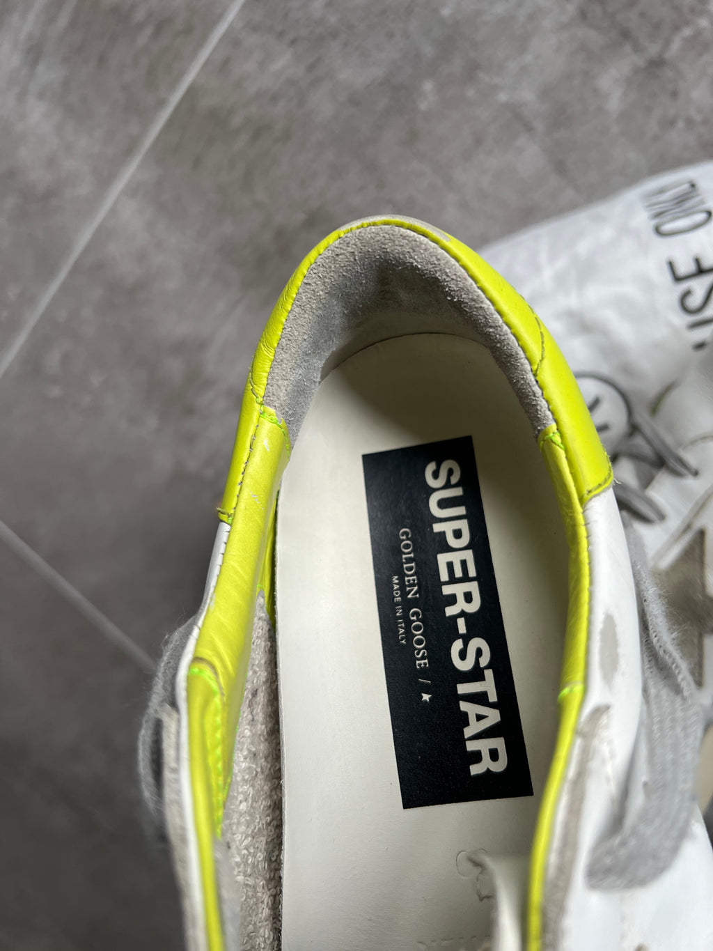 Talla 39 | Golden Goose Superstar Fluor