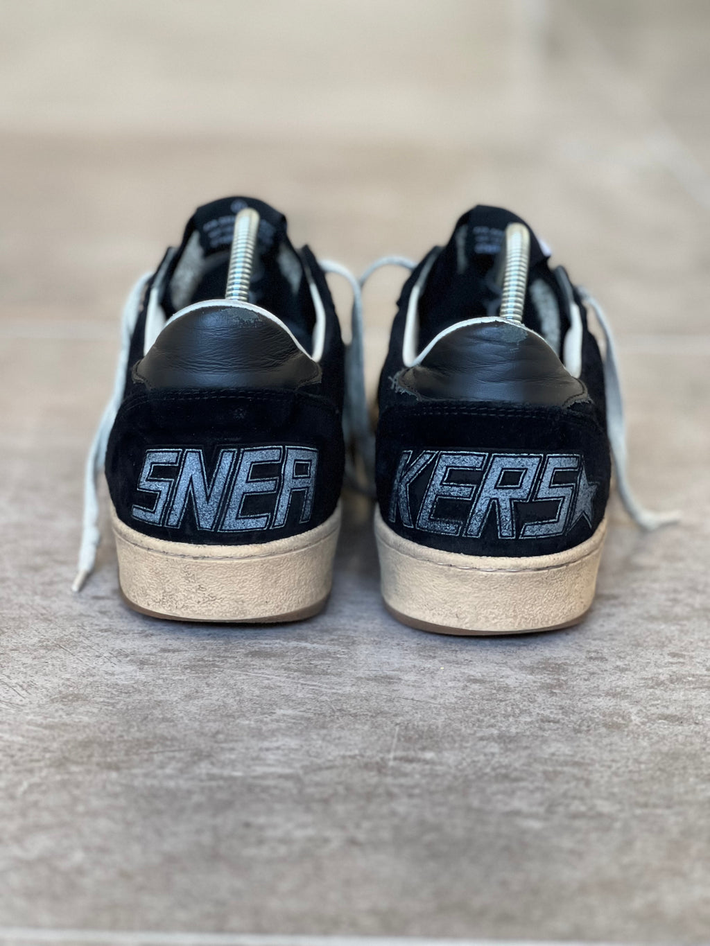 Talla 44 | Black & White Ball Star Golden Goose Man