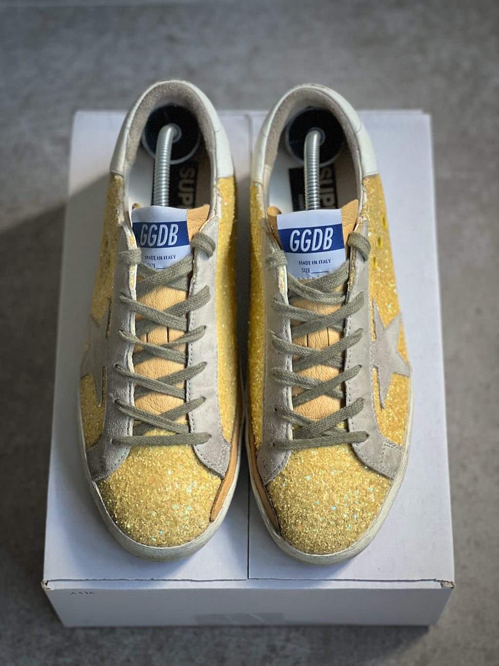 Size 40 | Superstar Yellow Retro Golden Goose