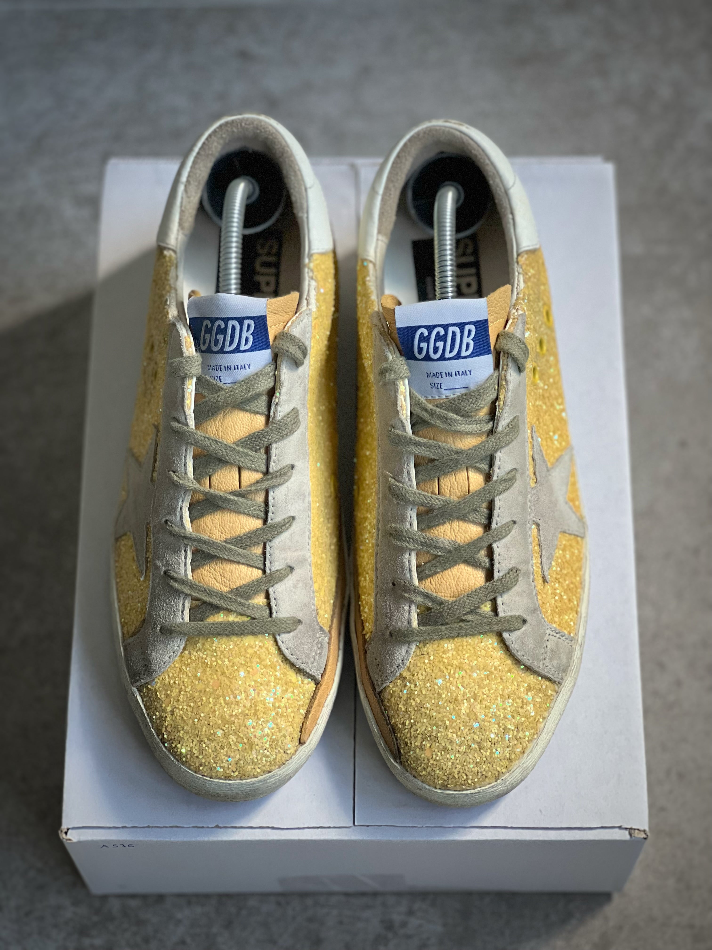 Size 40 | Superstar Yellow Retro Golden Goose