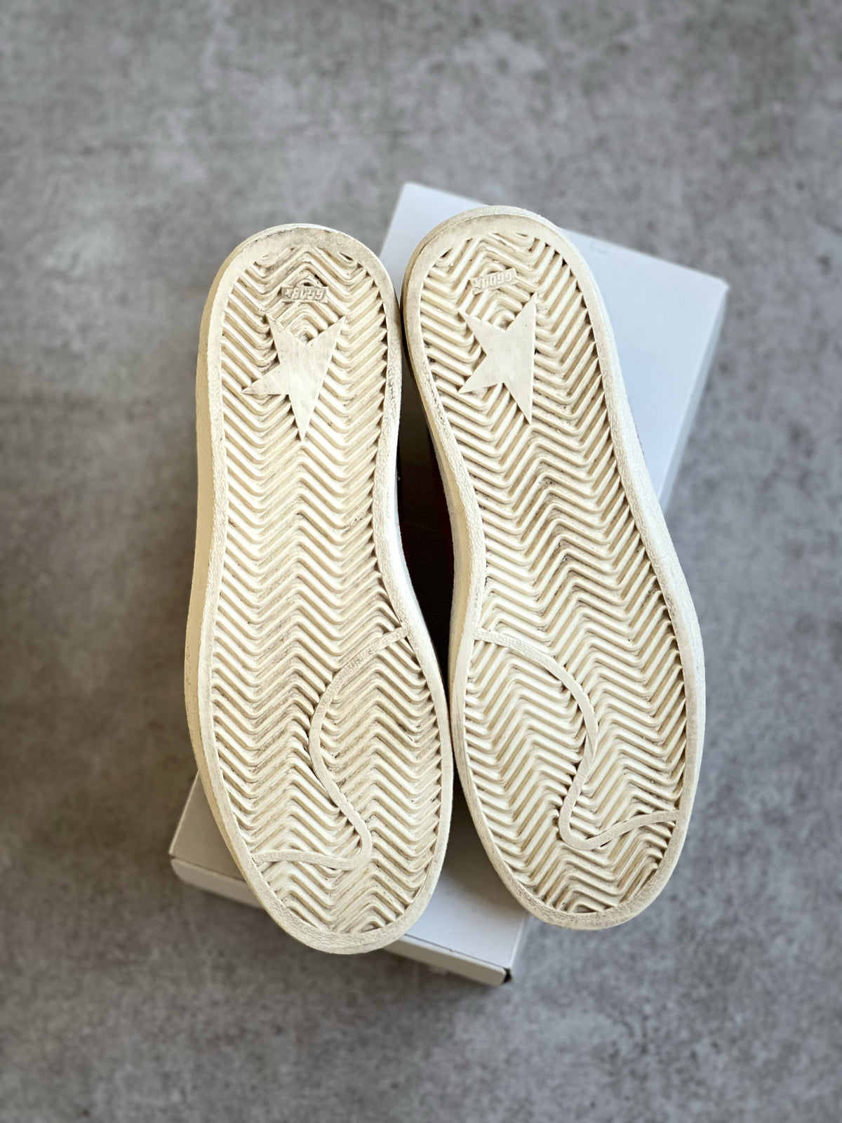 Zapatillas Golden Goose Ball Star "78" - Burdeos y Blancas