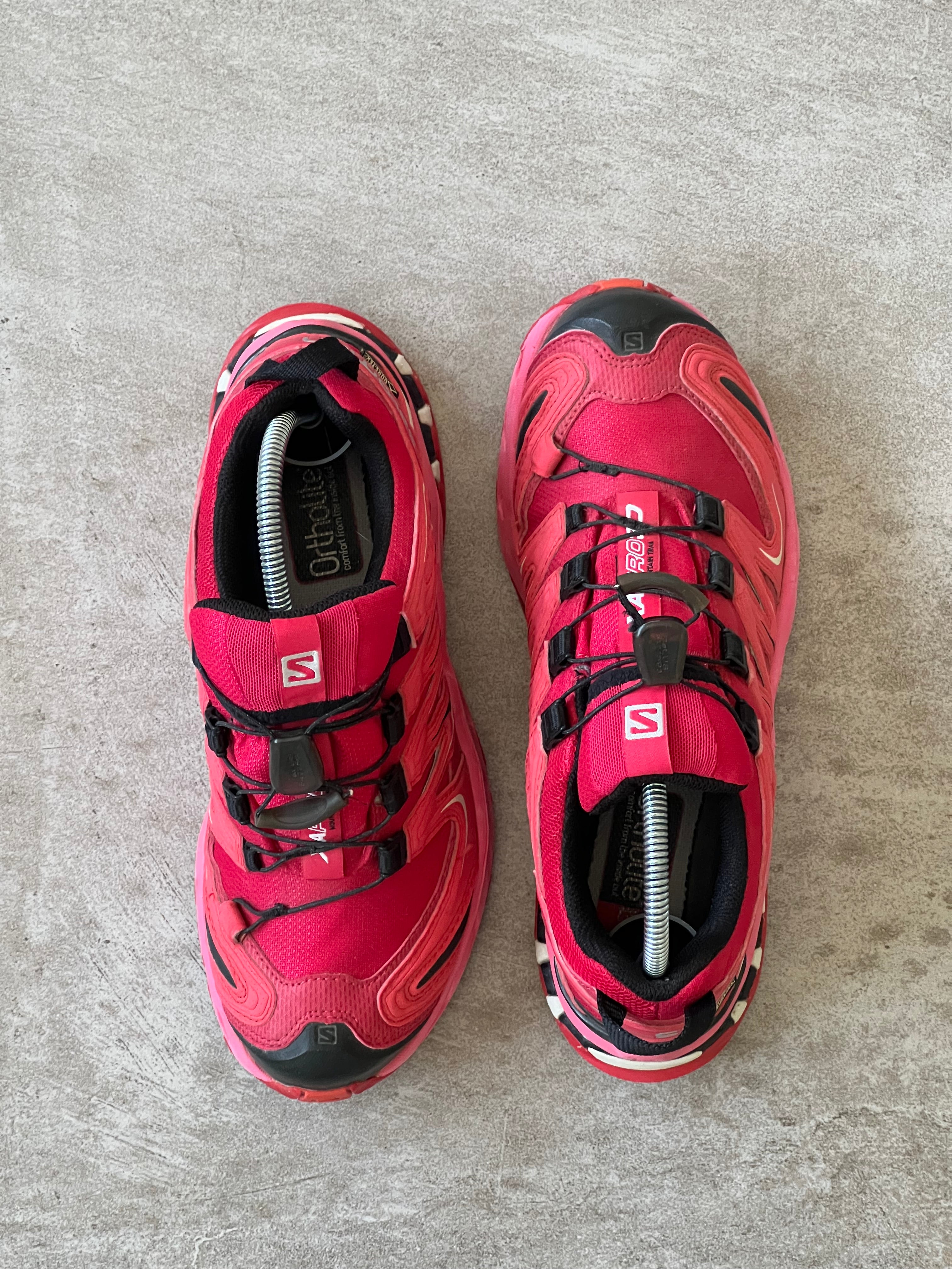 Size 7.5 | Salomon Outdoor Retro Style Pink Gore Tex Woman
