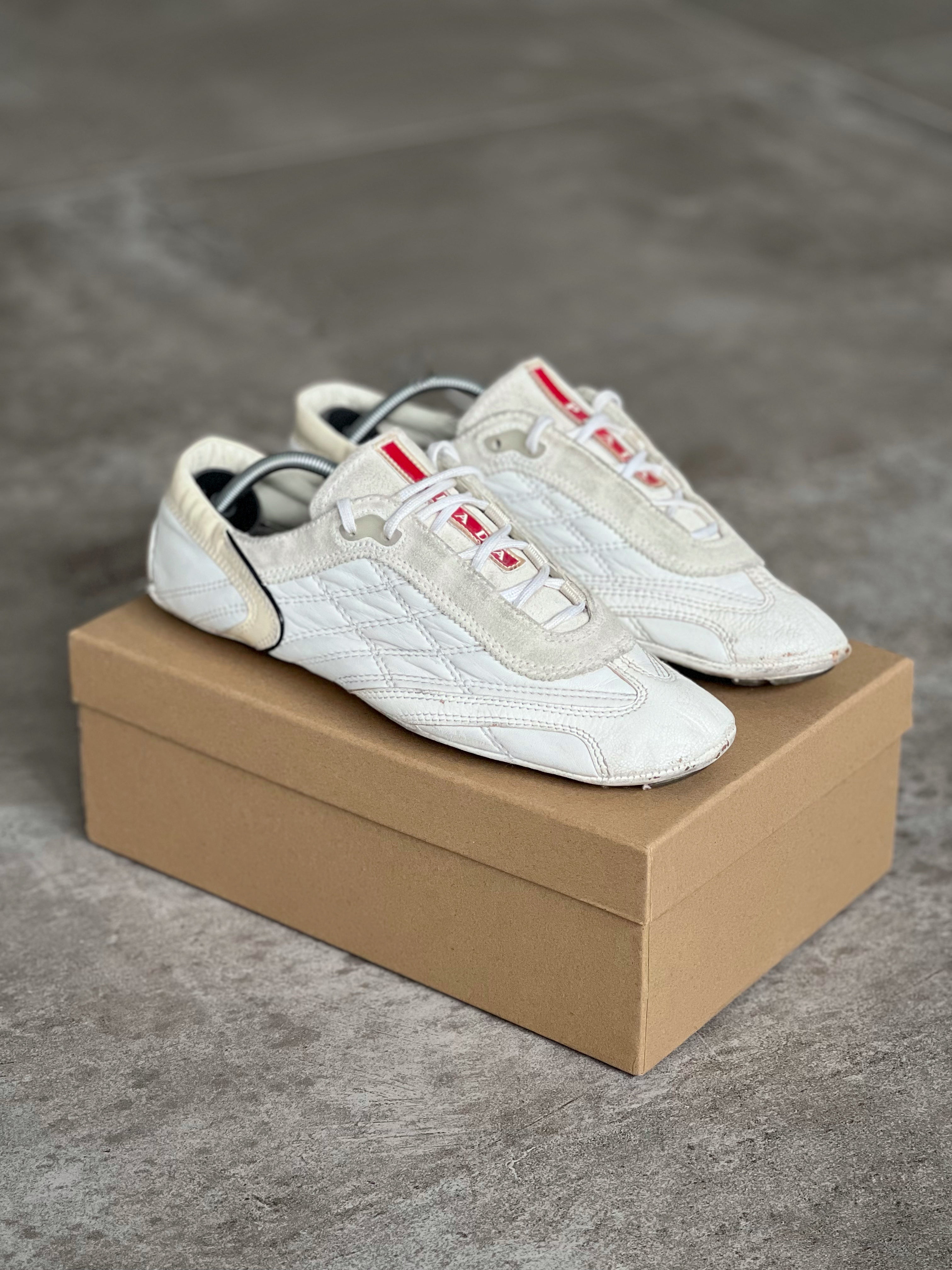 Size 40 | Prada Vintage Sneakers Original Y2k Style