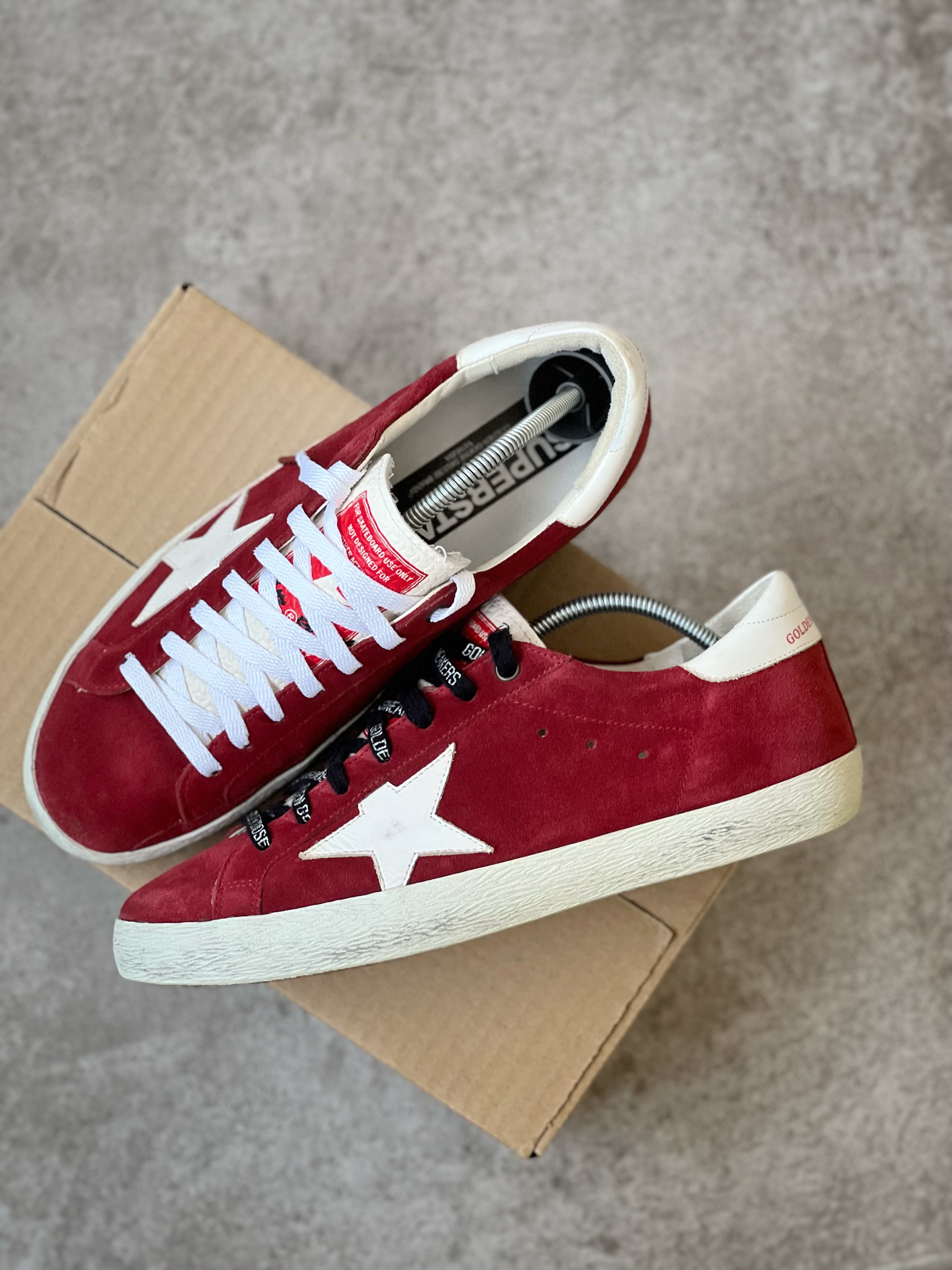 Talla 41 | Red & White Superstar