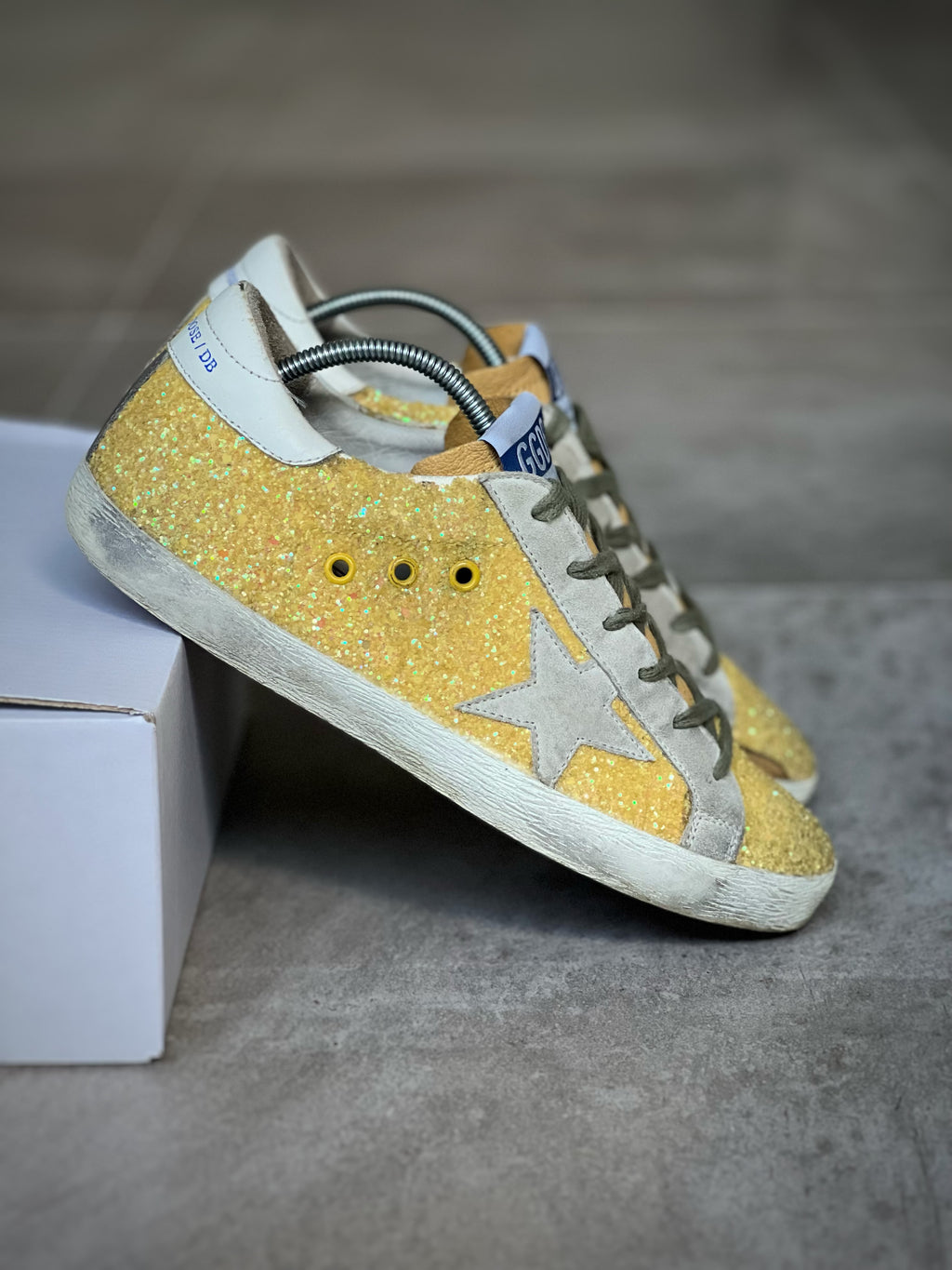 Size 40 | Superstar Yellow Retro Golden Goose