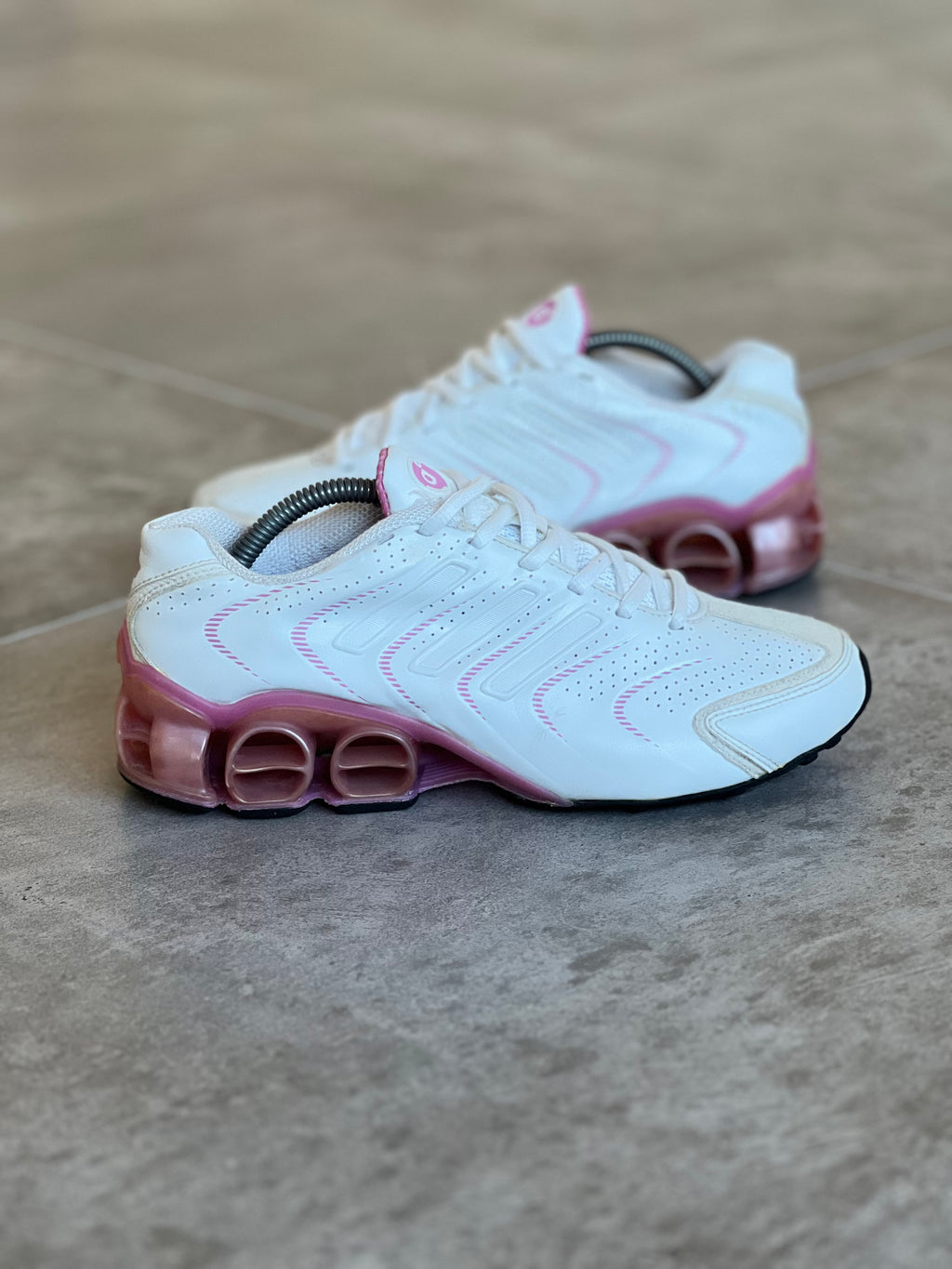 Size 37 | Y2k Adidas White & Pink