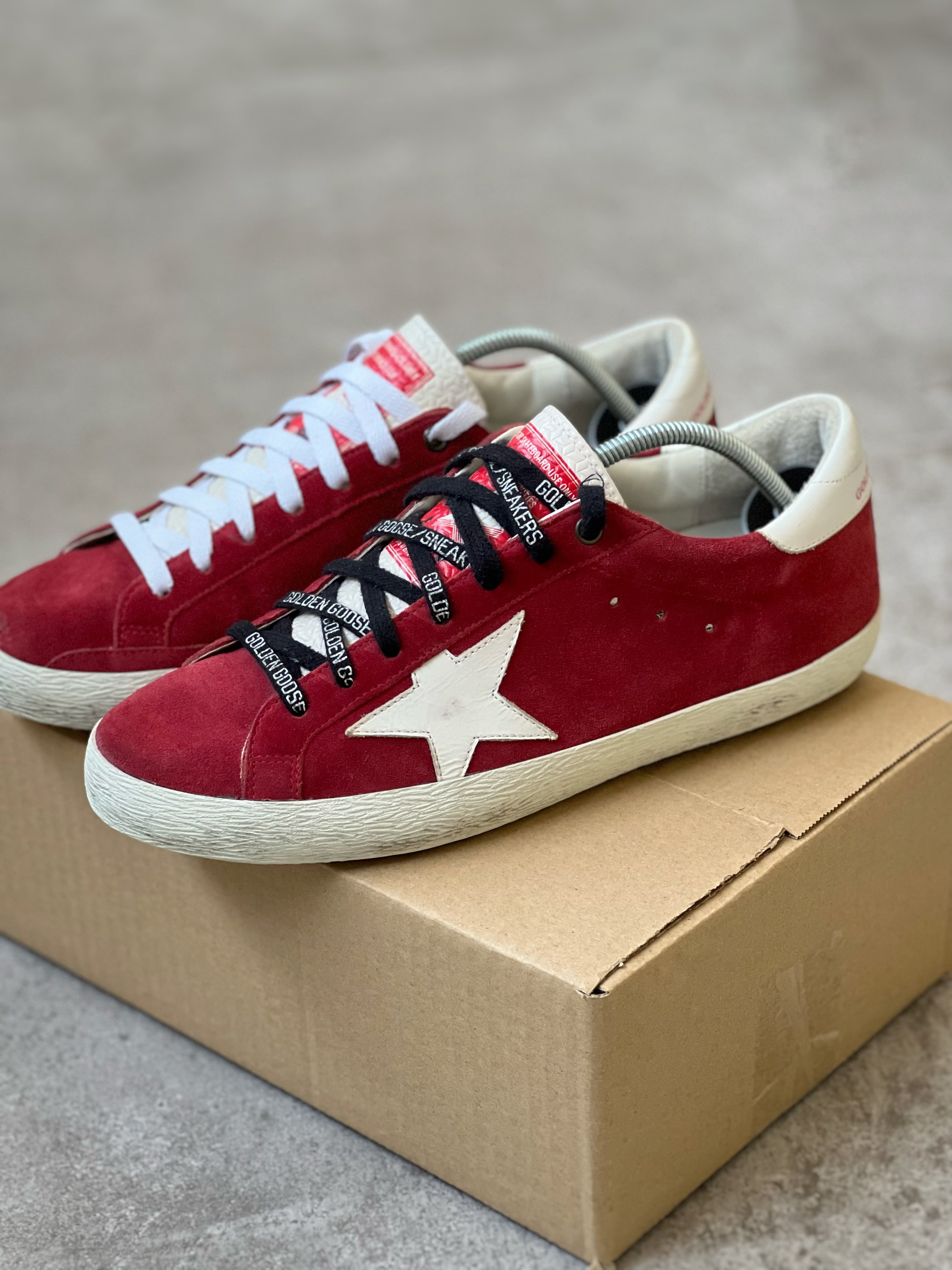 Talla 41 | Red & White Superstar