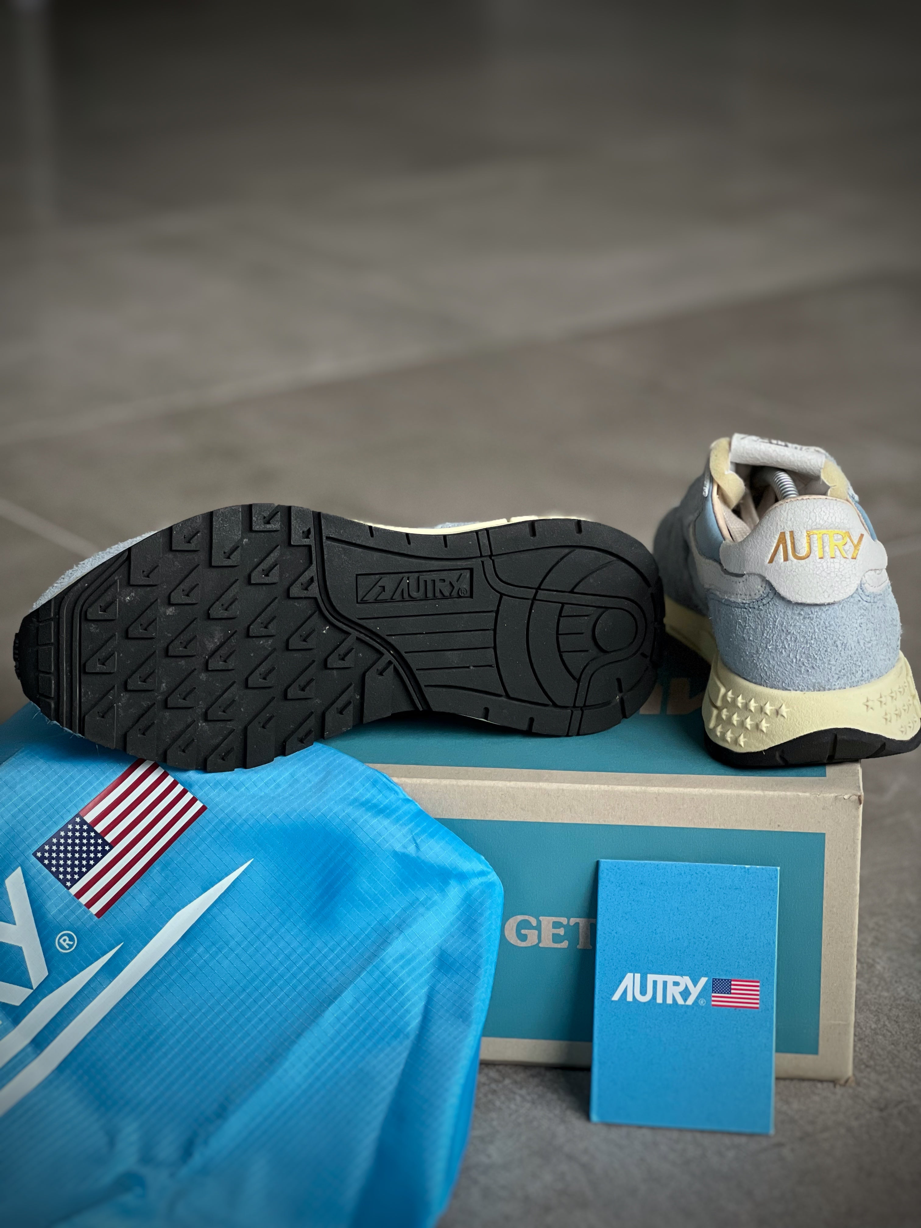 Talla 39 | Autry Reelwind Light Blue Woman Retro Style