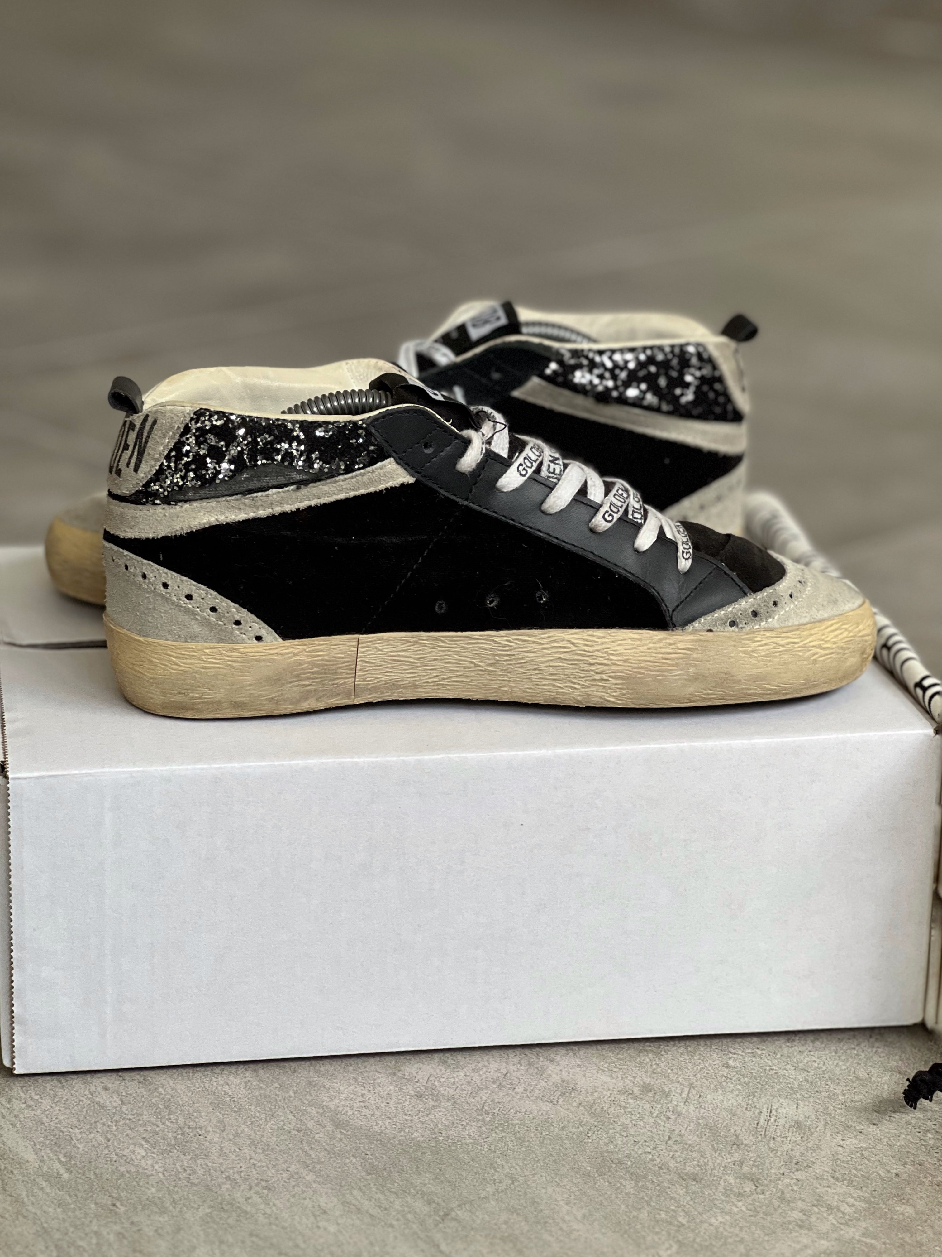 Talla 37 | Golden Goose Mid Star Black Preowned