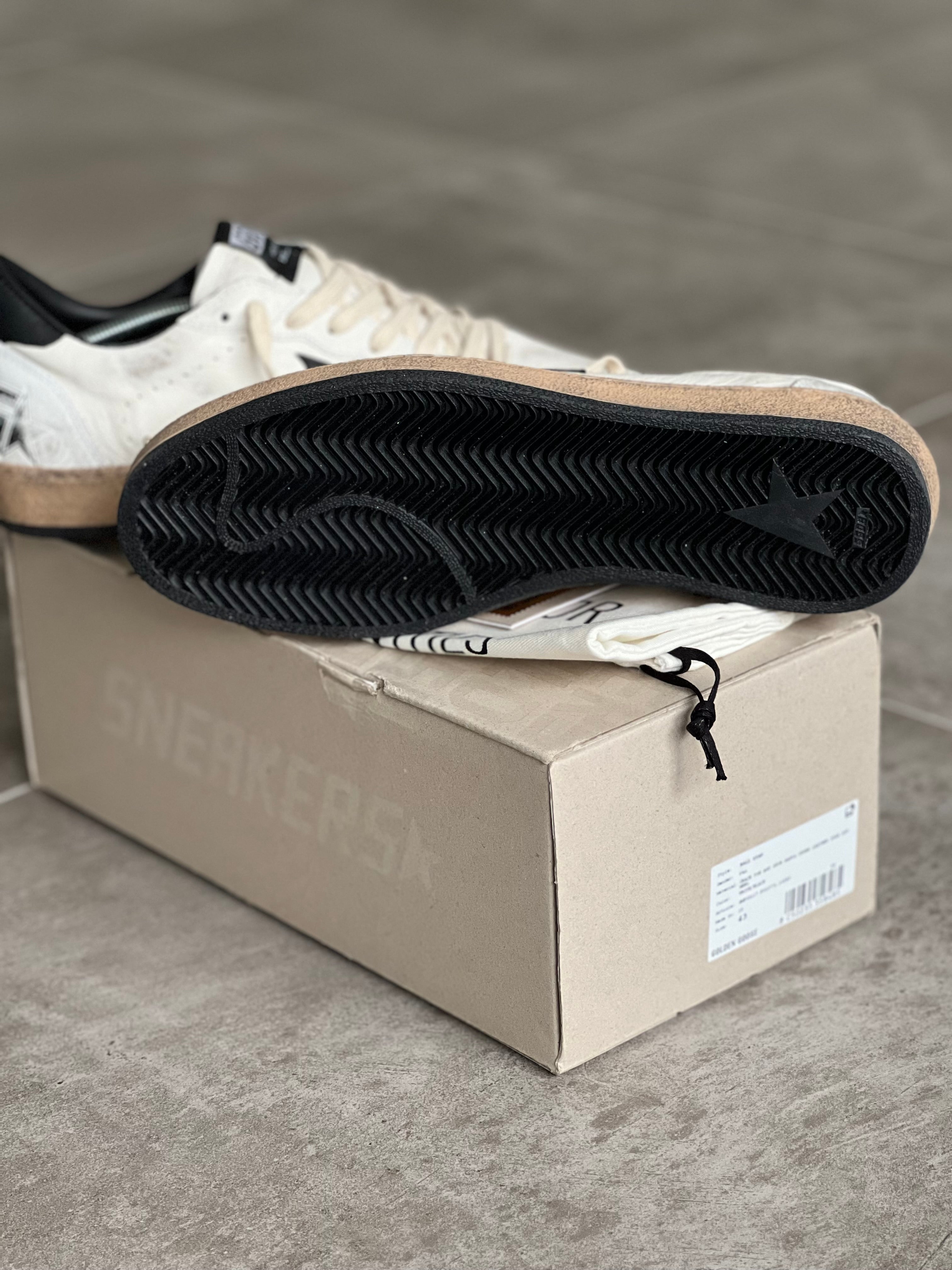 Talla 43 | Golden Goose Ball Star White & Black Classic
