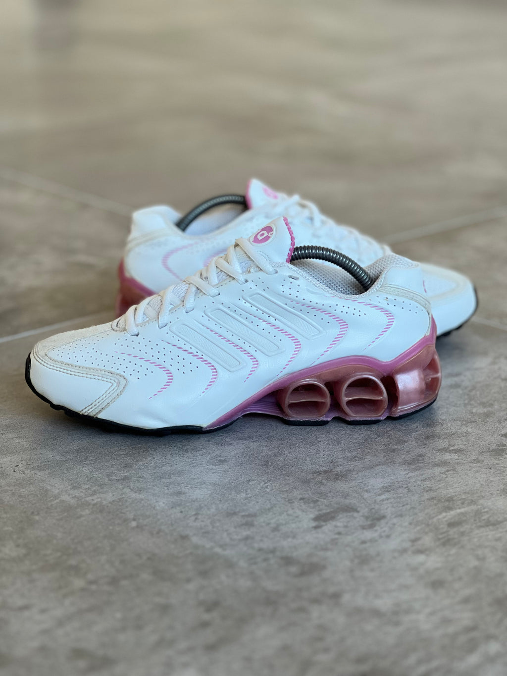 Size 37 | Y2k Adidas White & Pink