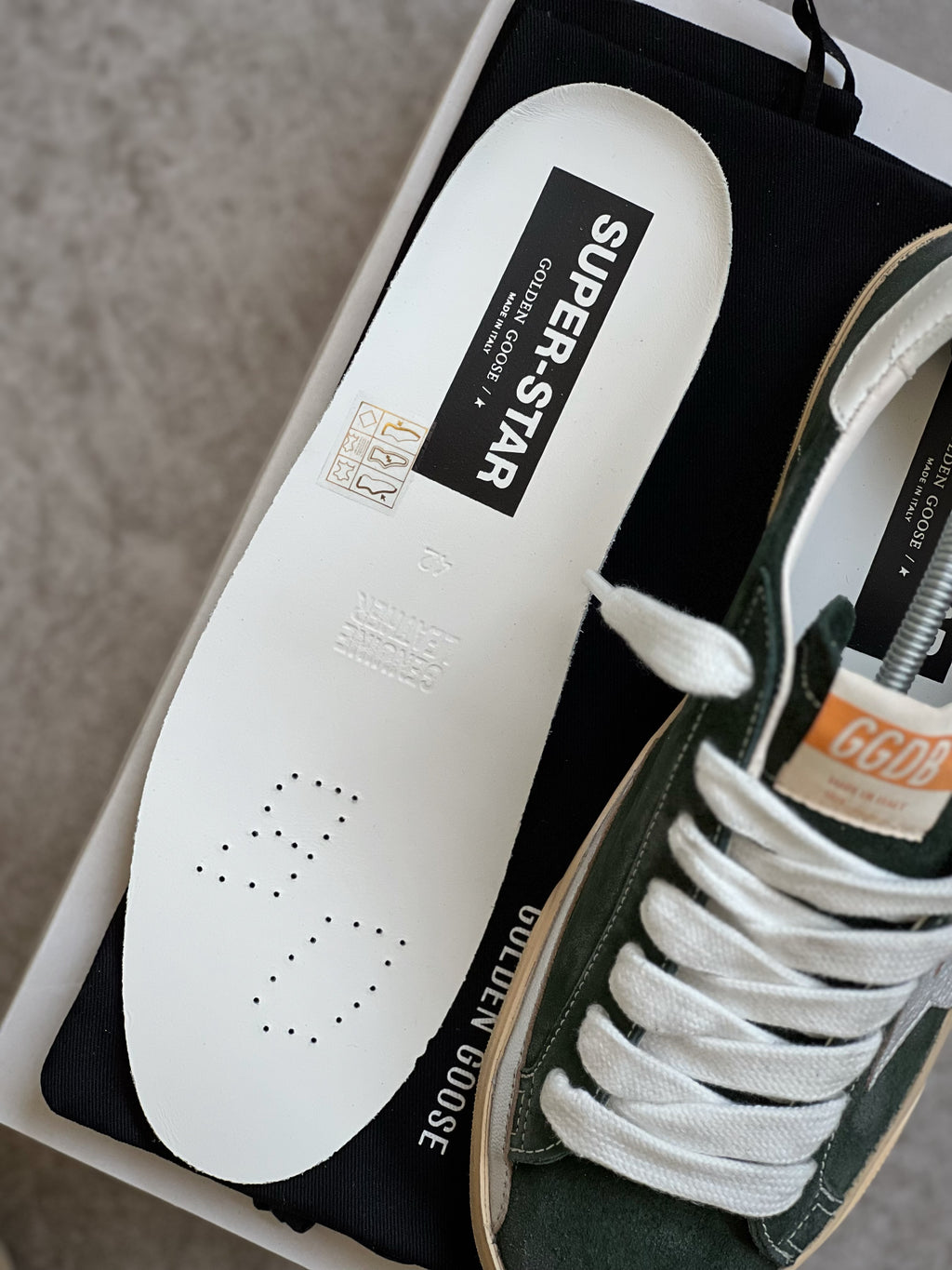 Talla 42 | Golden Goose Superstar Man Green New Collection