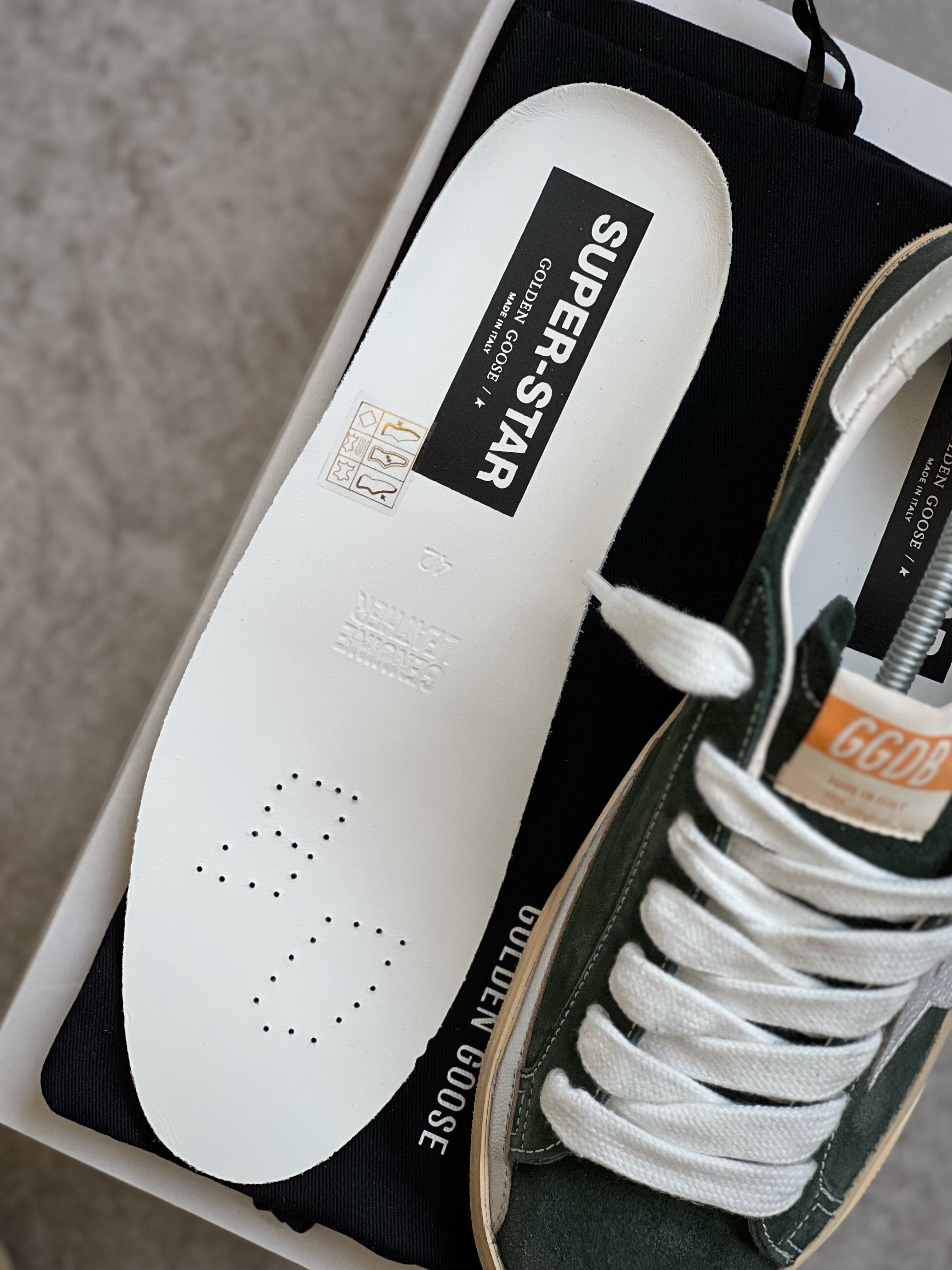 Talla 42 | Golden Goose Superstar Man Green New Collection